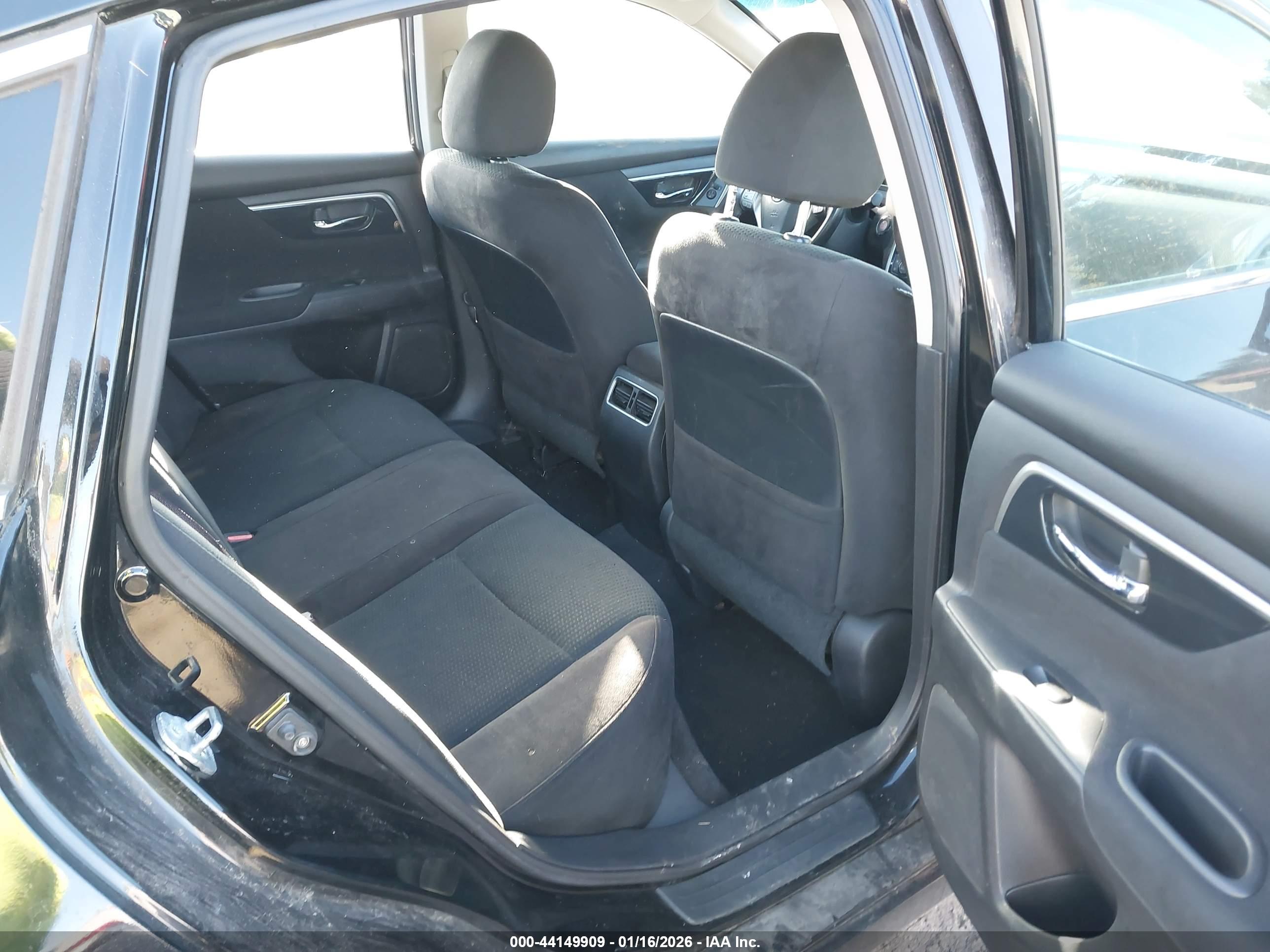 NISSAN ALTIMA image 8