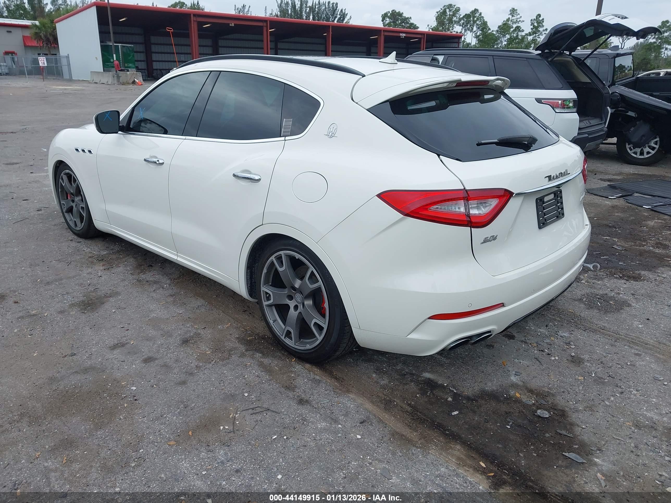 MASERATI LEVANTE image 3