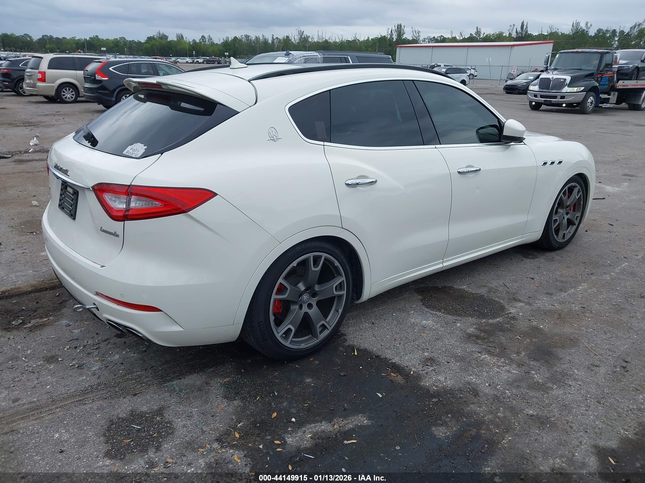 MASERATI LEVANTE image 4