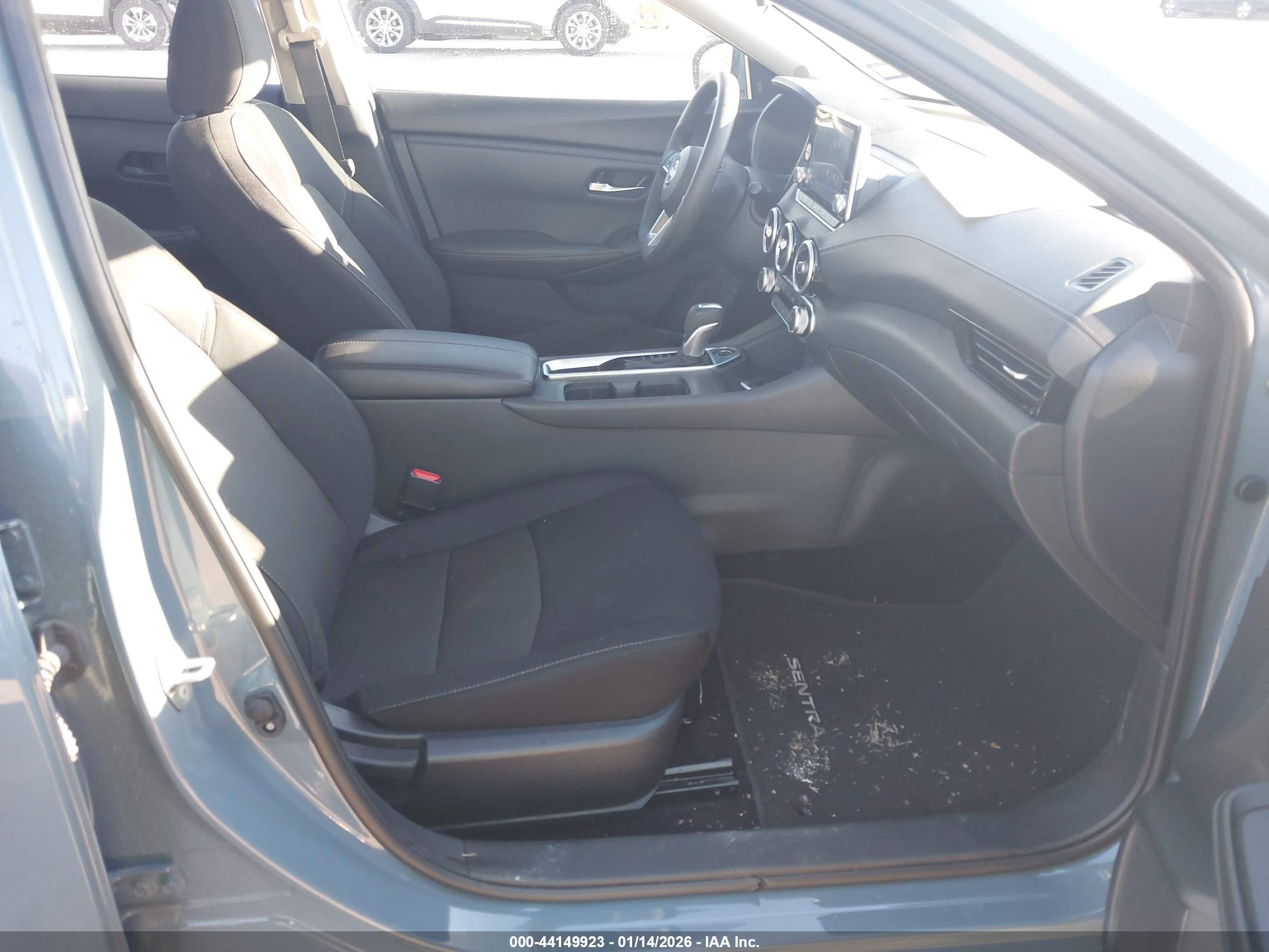 NISSAN SENTRA image 5