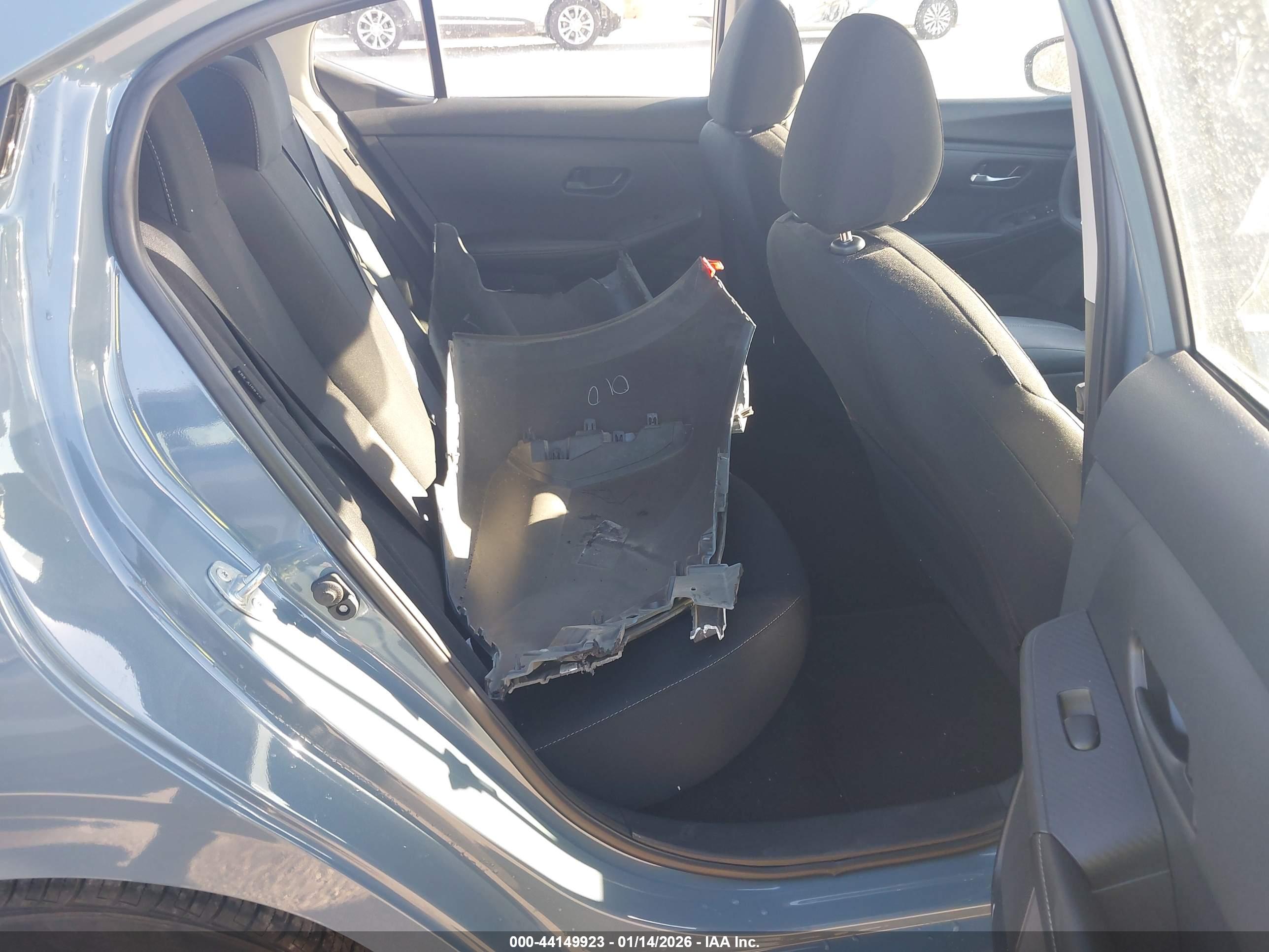 NISSAN SENTRA image 8