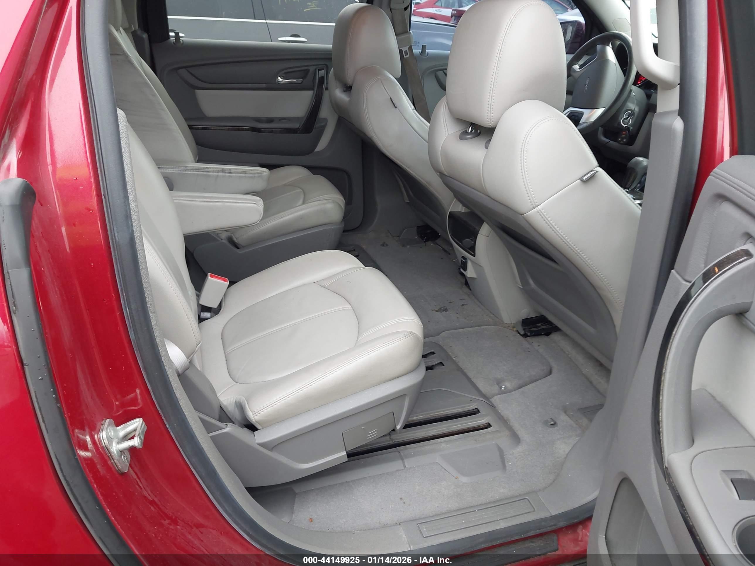 GMC ACADIA image 8