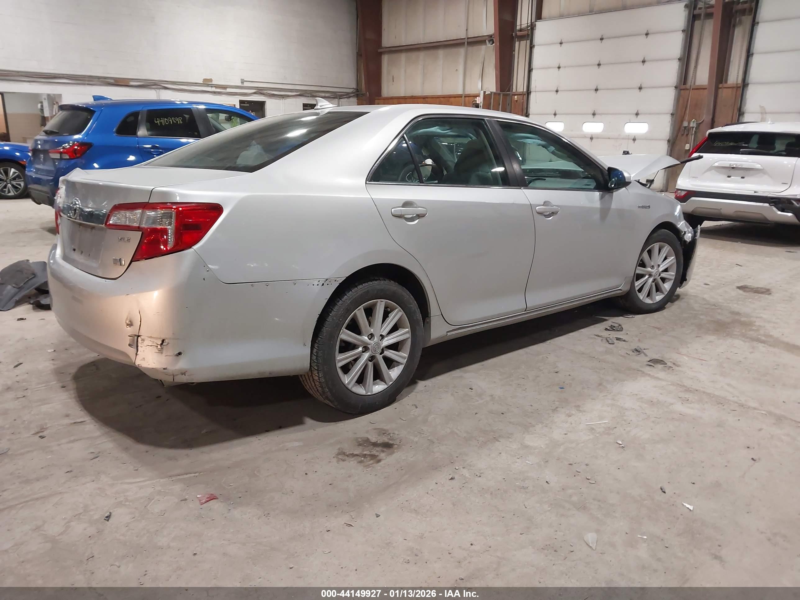 TOYOTA CAMRY image 4
