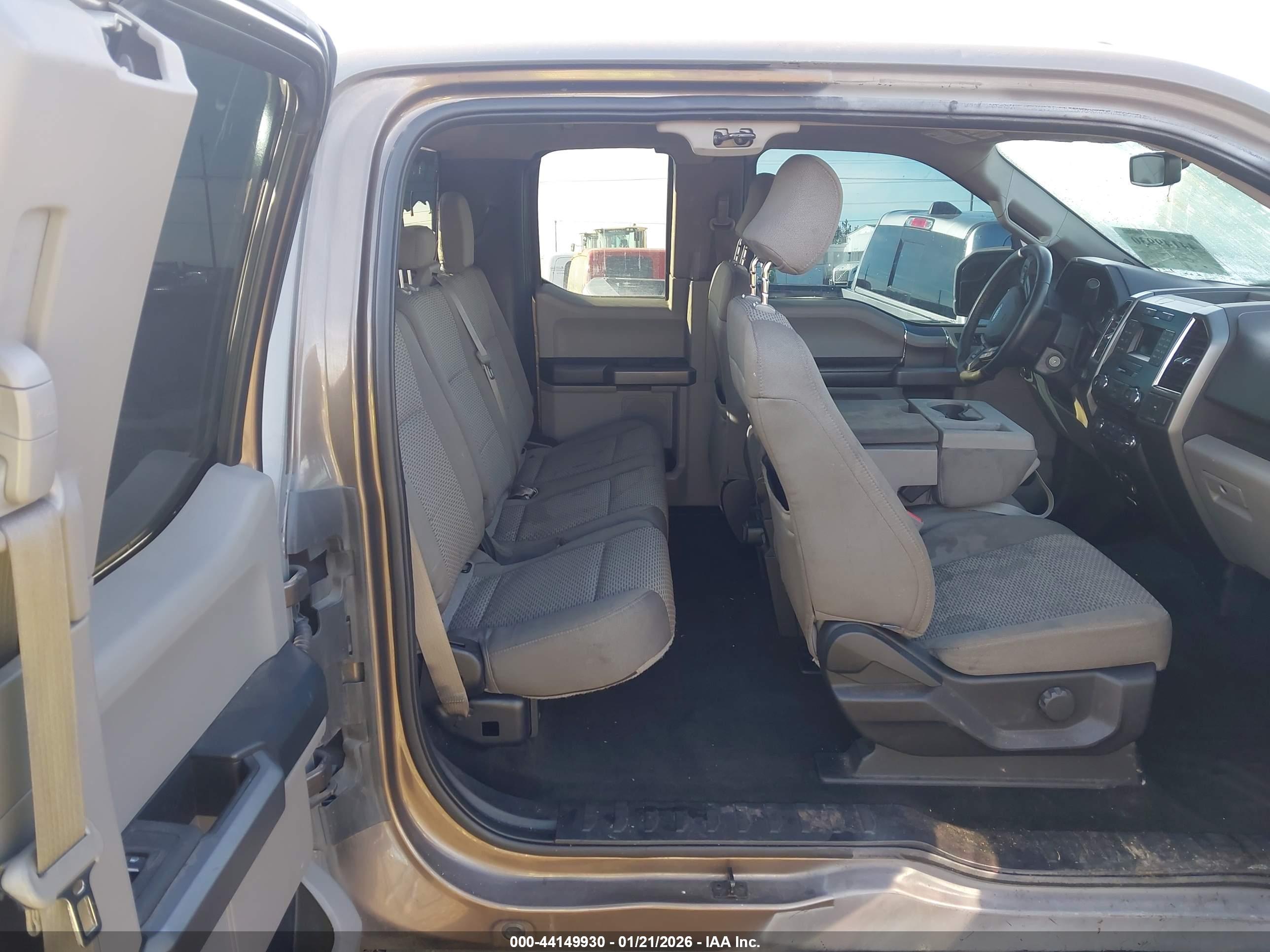 FORD F-150 image 8