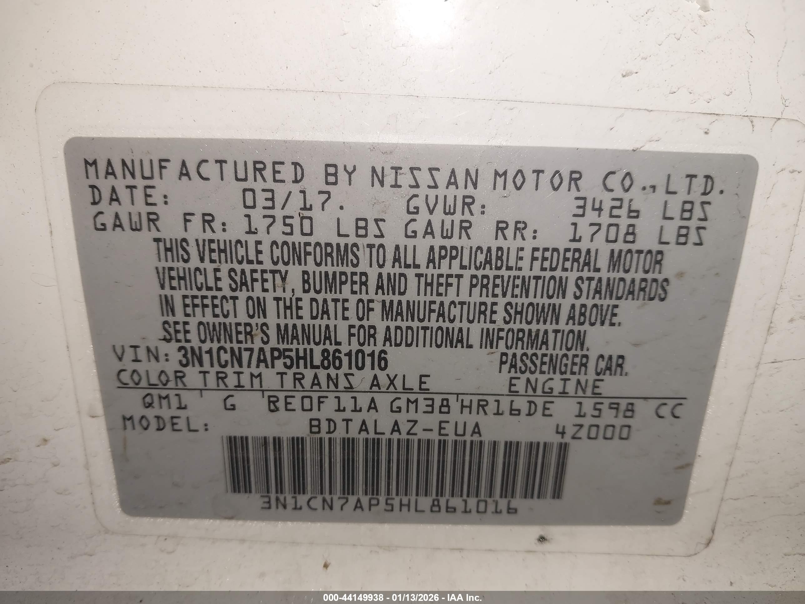 NISSAN VERSA image 9