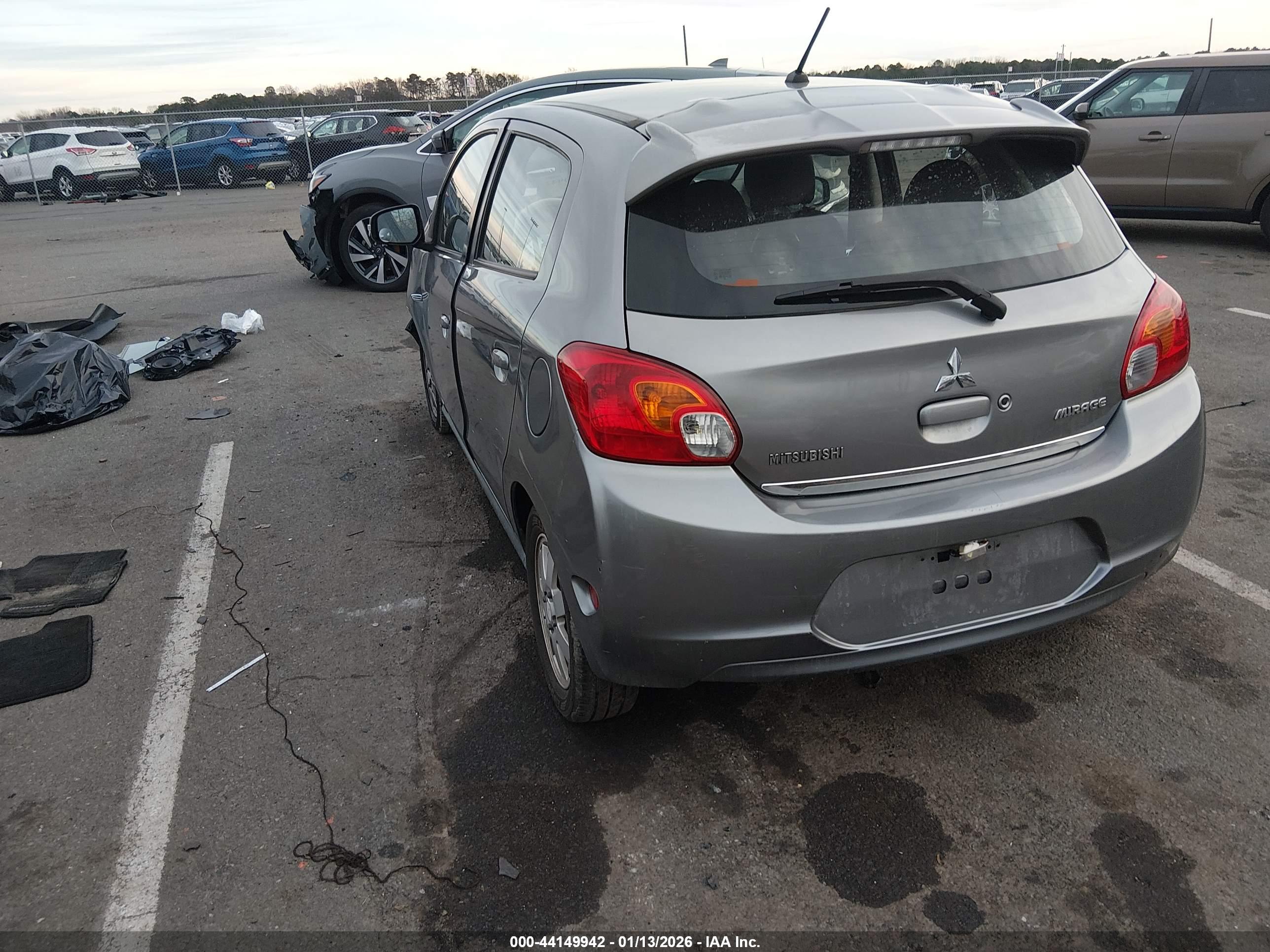 MITSUBISHI MIRAGE image 3