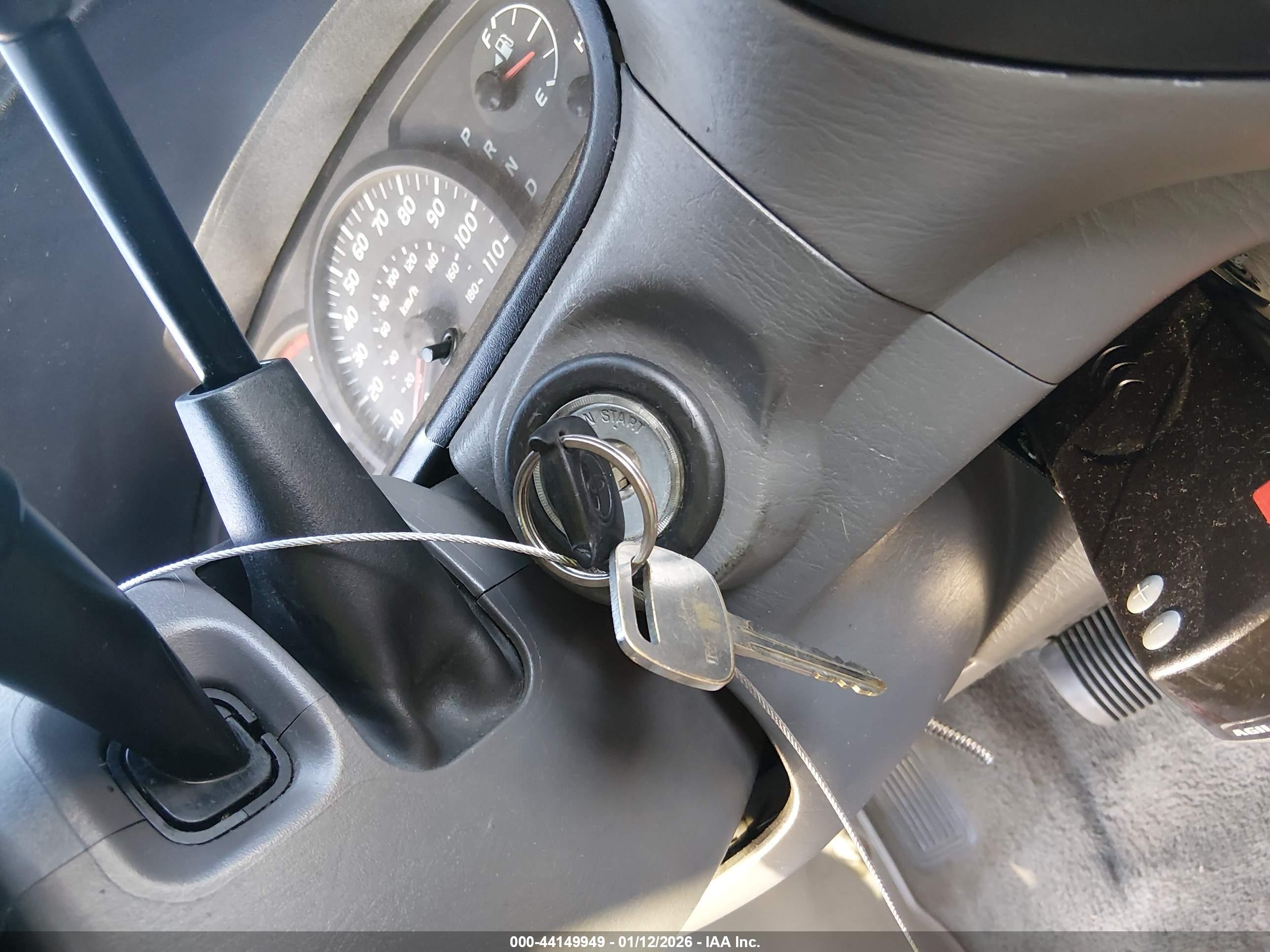 TOYOTA TUNDRA image 11