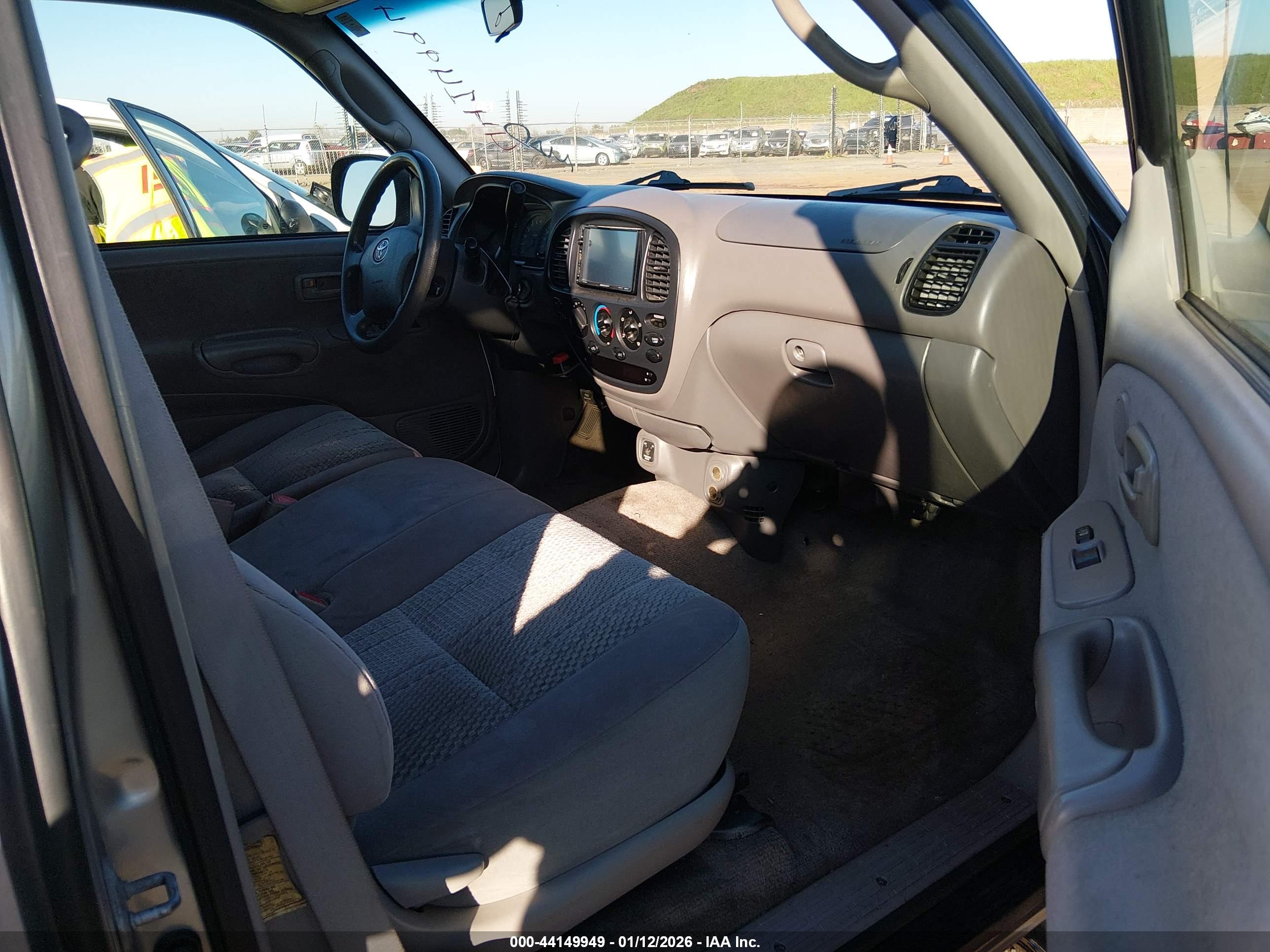 TOYOTA TUNDRA image 5