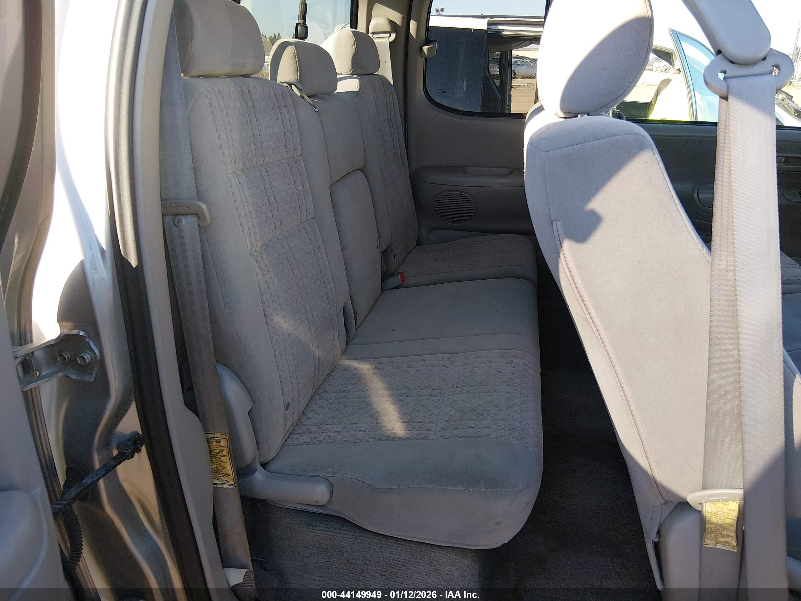TOYOTA TUNDRA image 8