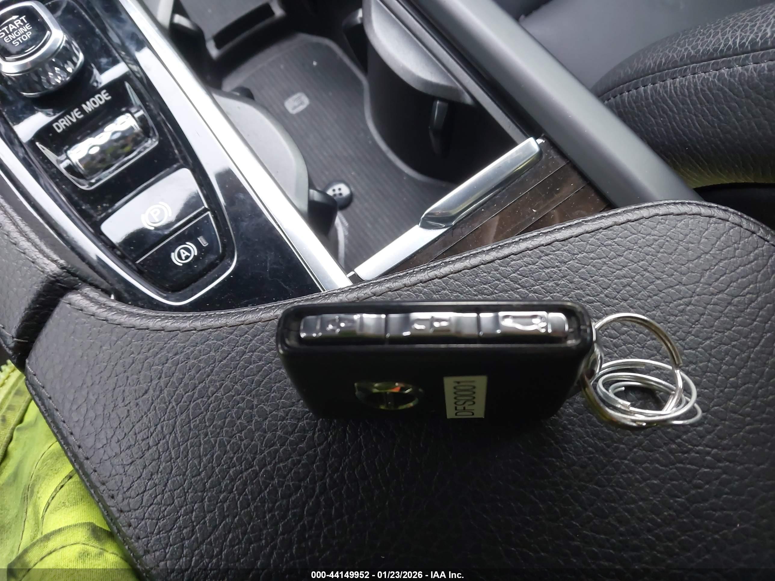 VOLVO S90 image 11