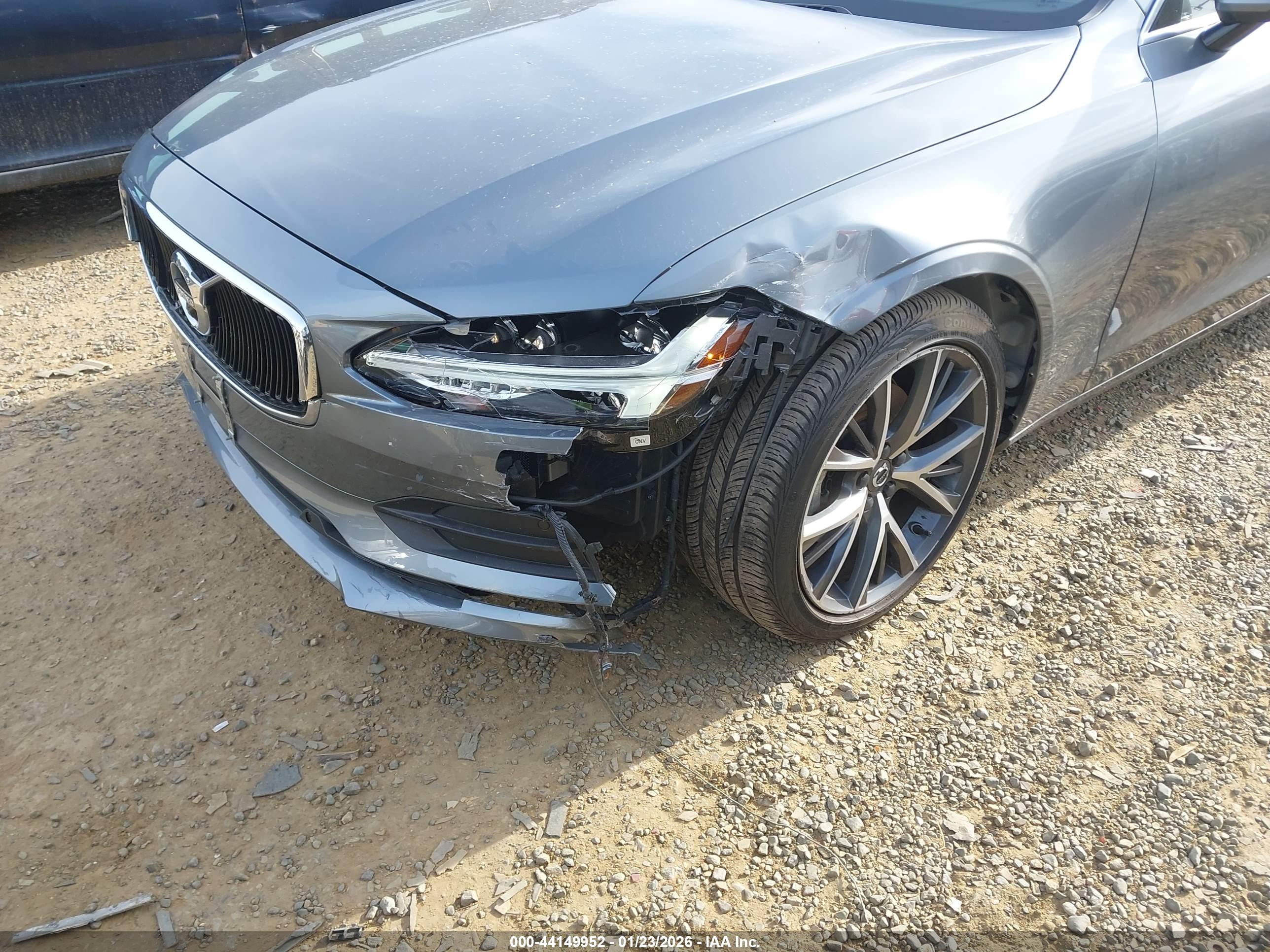 VOLVO S90 image 6