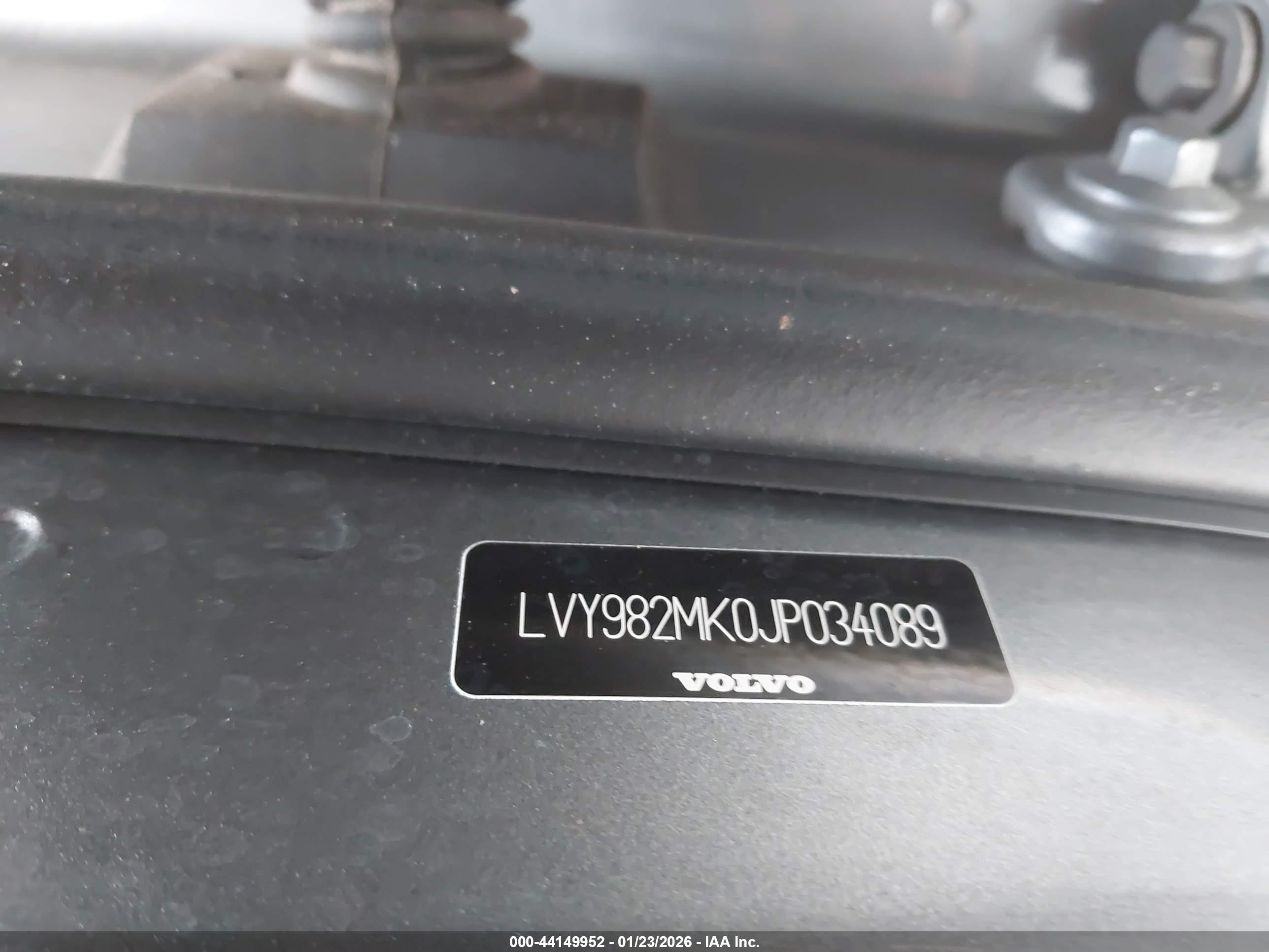 VOLVO S90 image 9