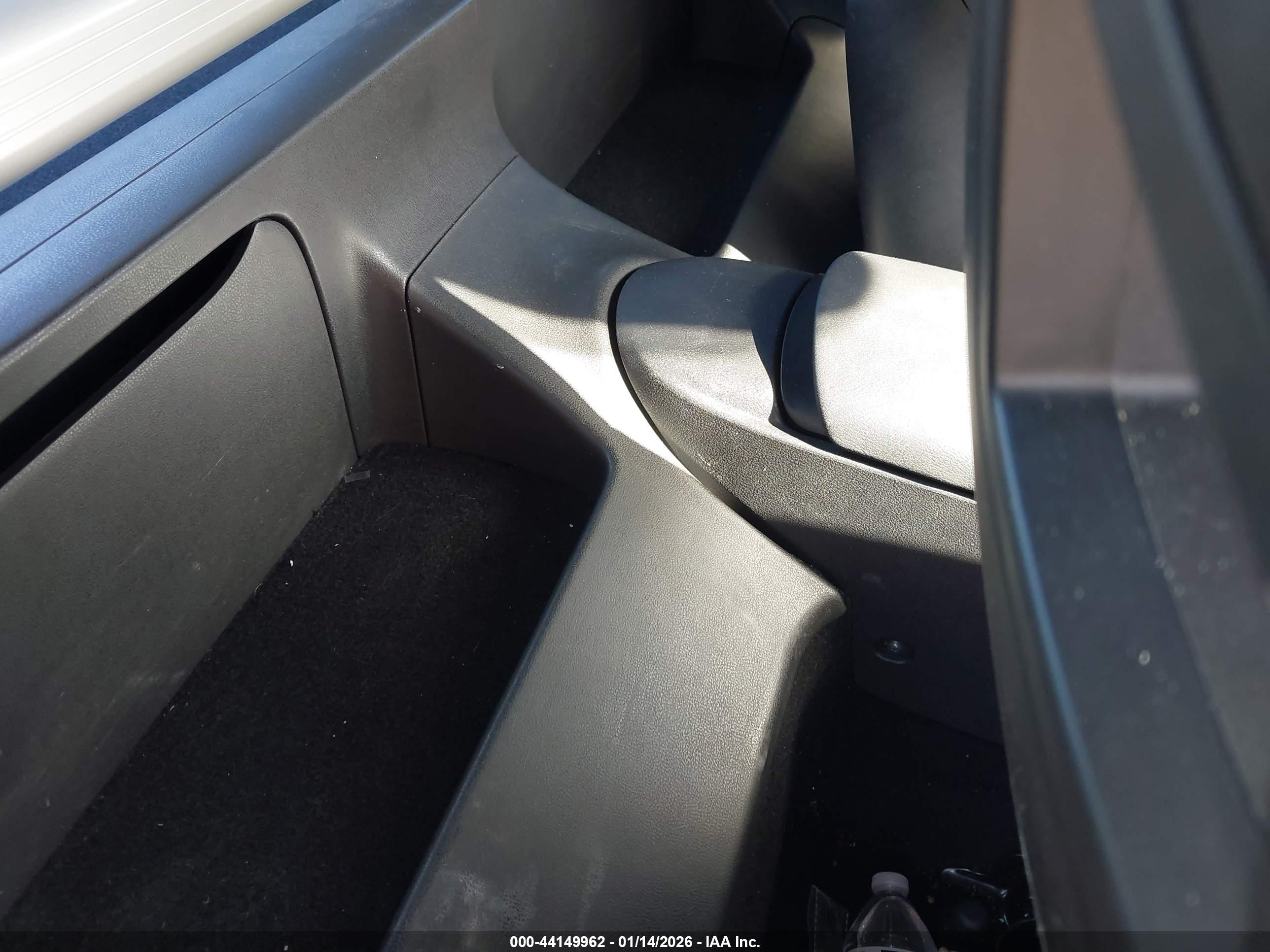 NISSAN Z image 8