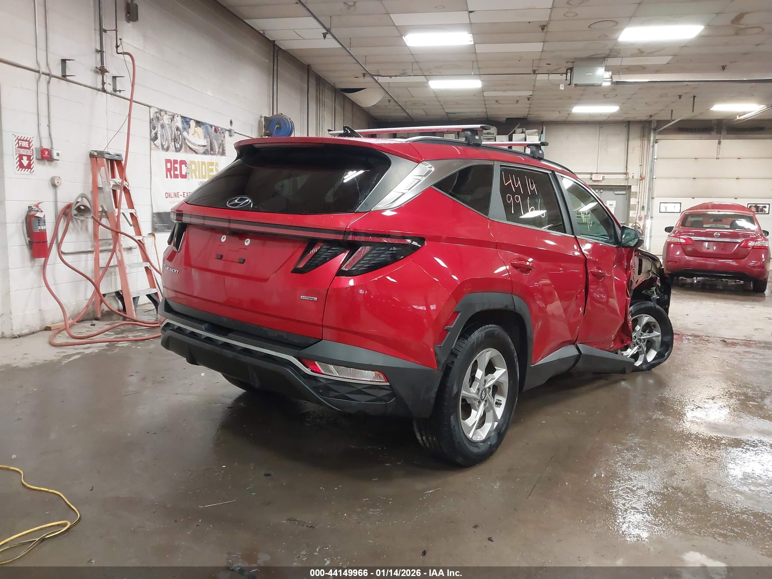 HYUNDAI TUCSON image 4