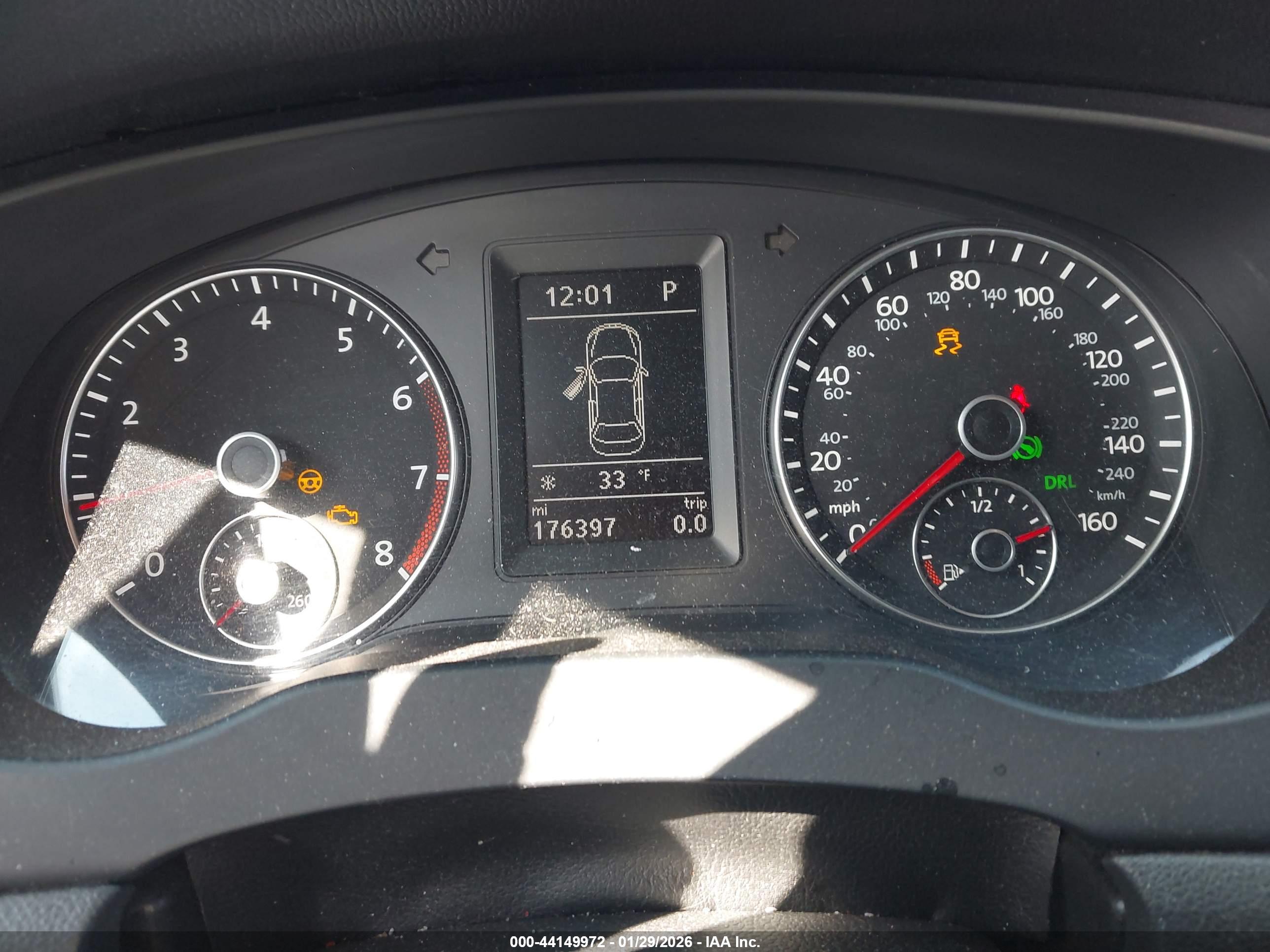 VOLKSWAGEN JETTA image 7