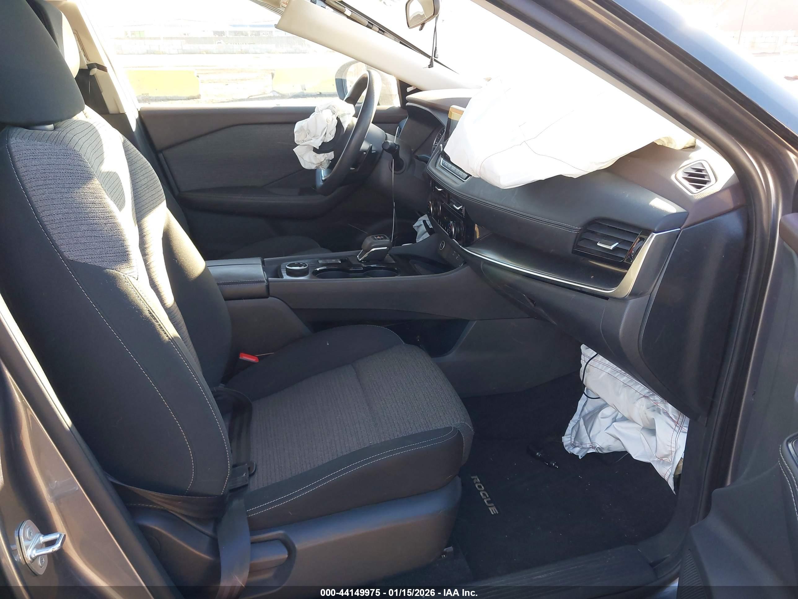 NISSAN ROGUE image 5