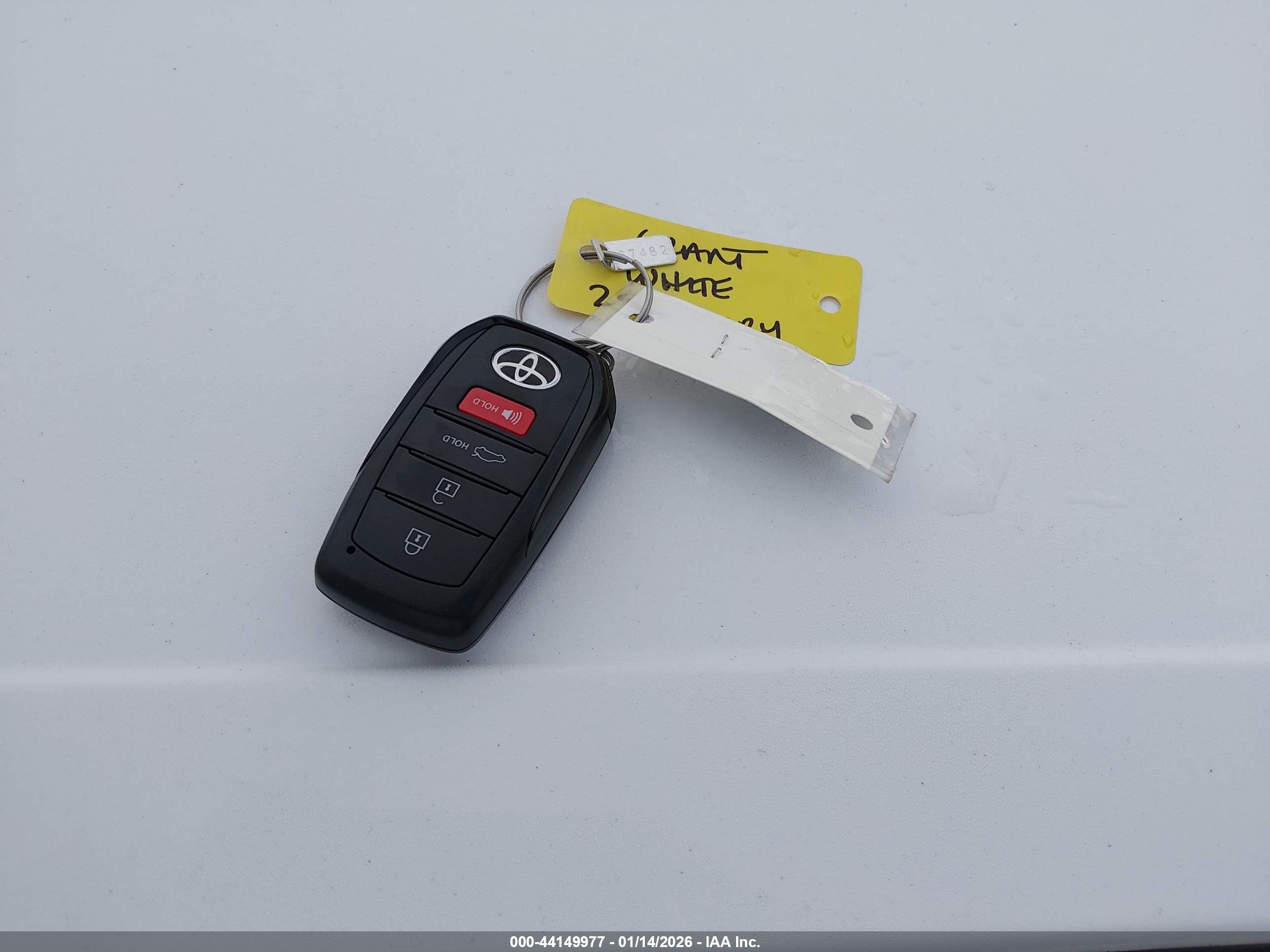 TOYOTA CAMRY image 11
