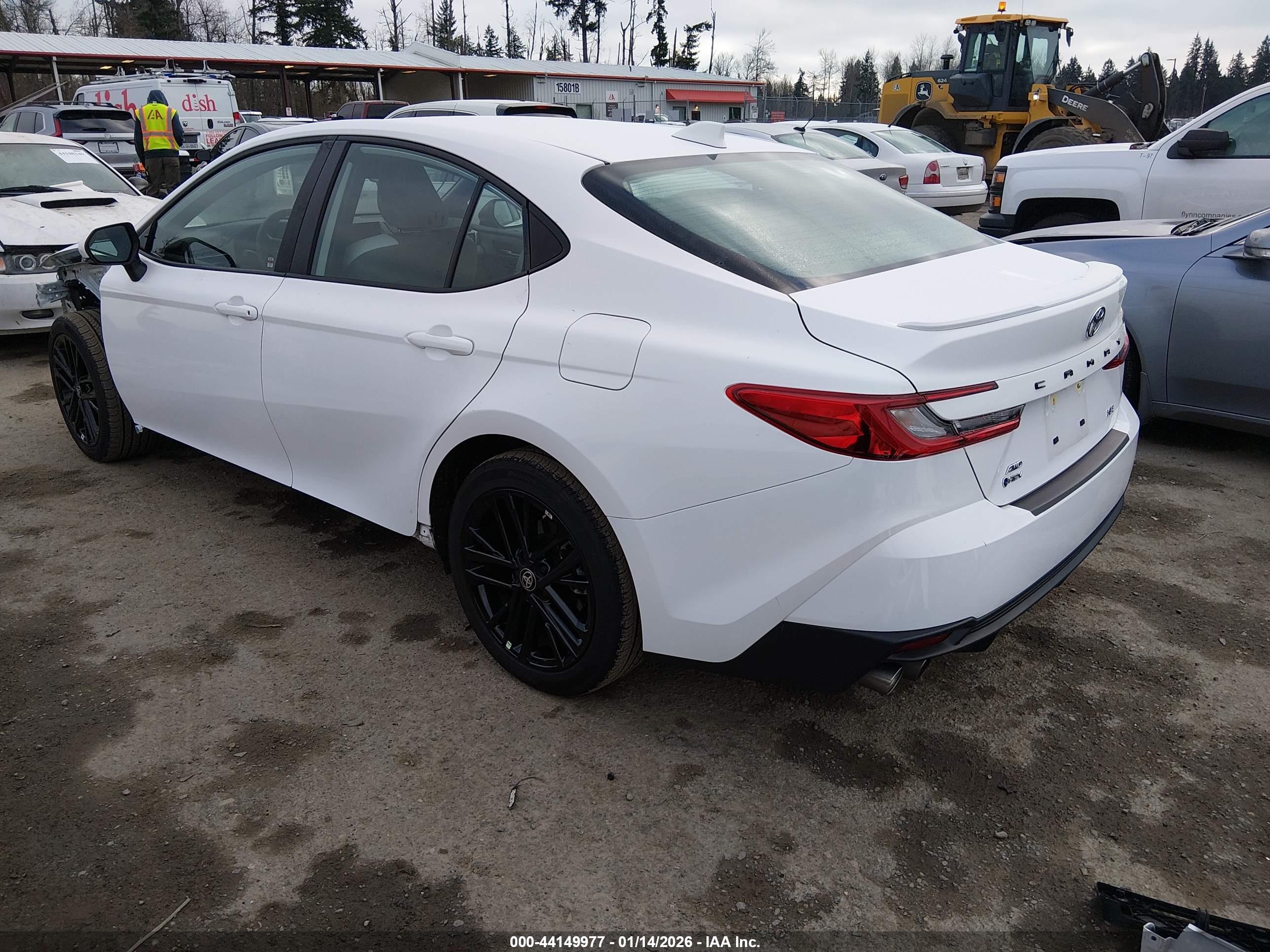 TOYOTA CAMRY image 3