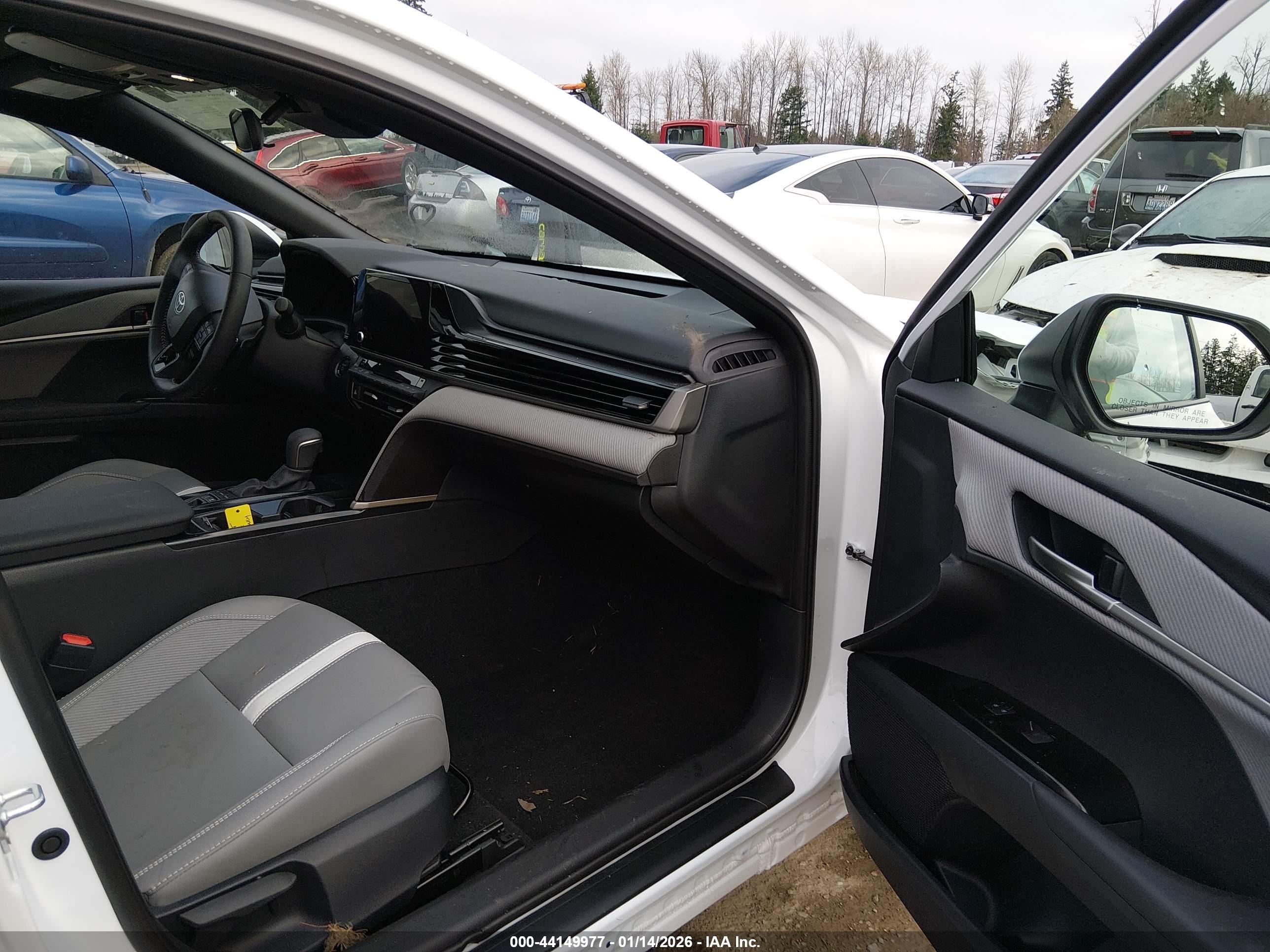 TOYOTA CAMRY image 5