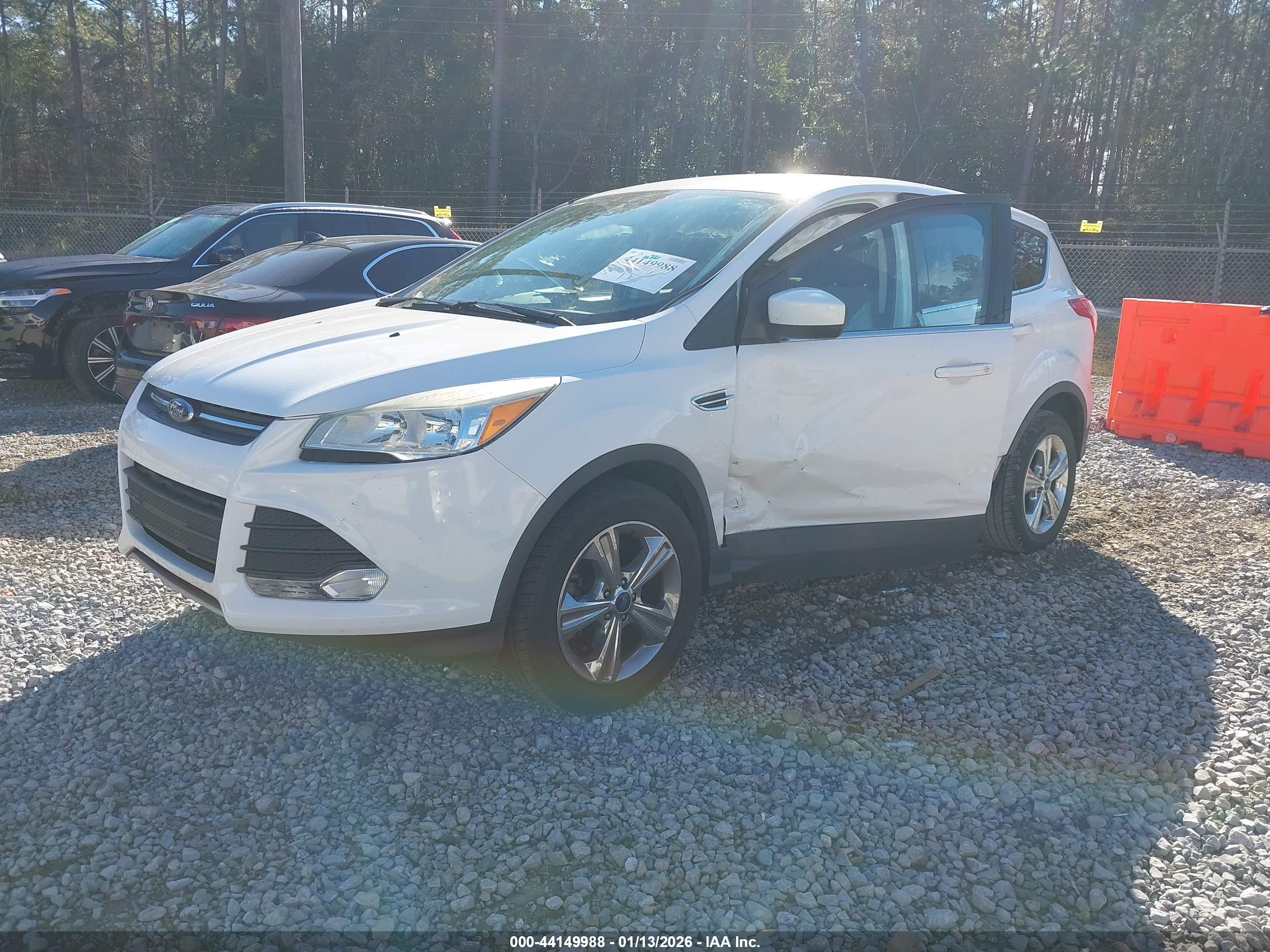 FORD ESCAPE image 2