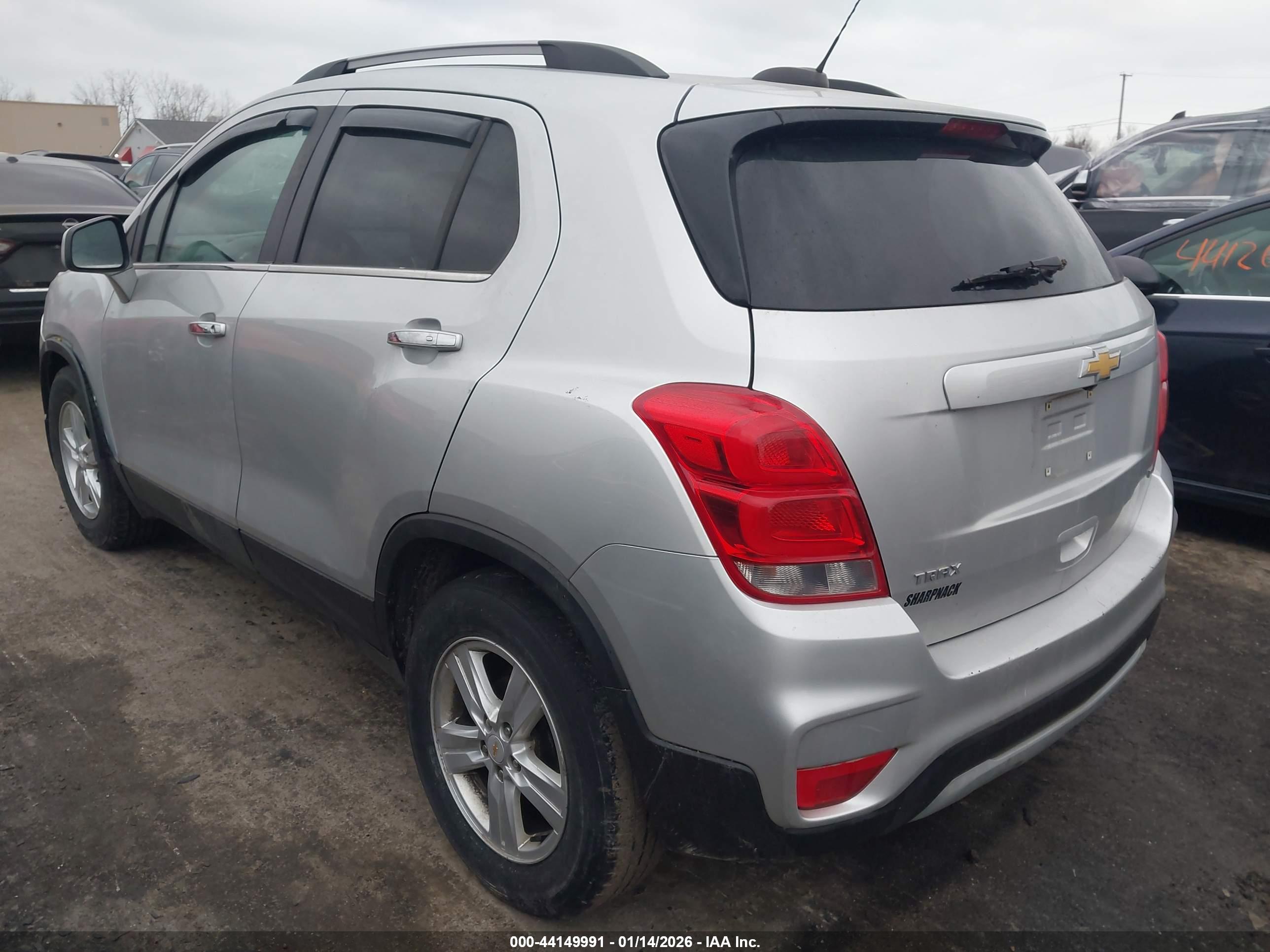 CHEVROLET TRAX image 3
