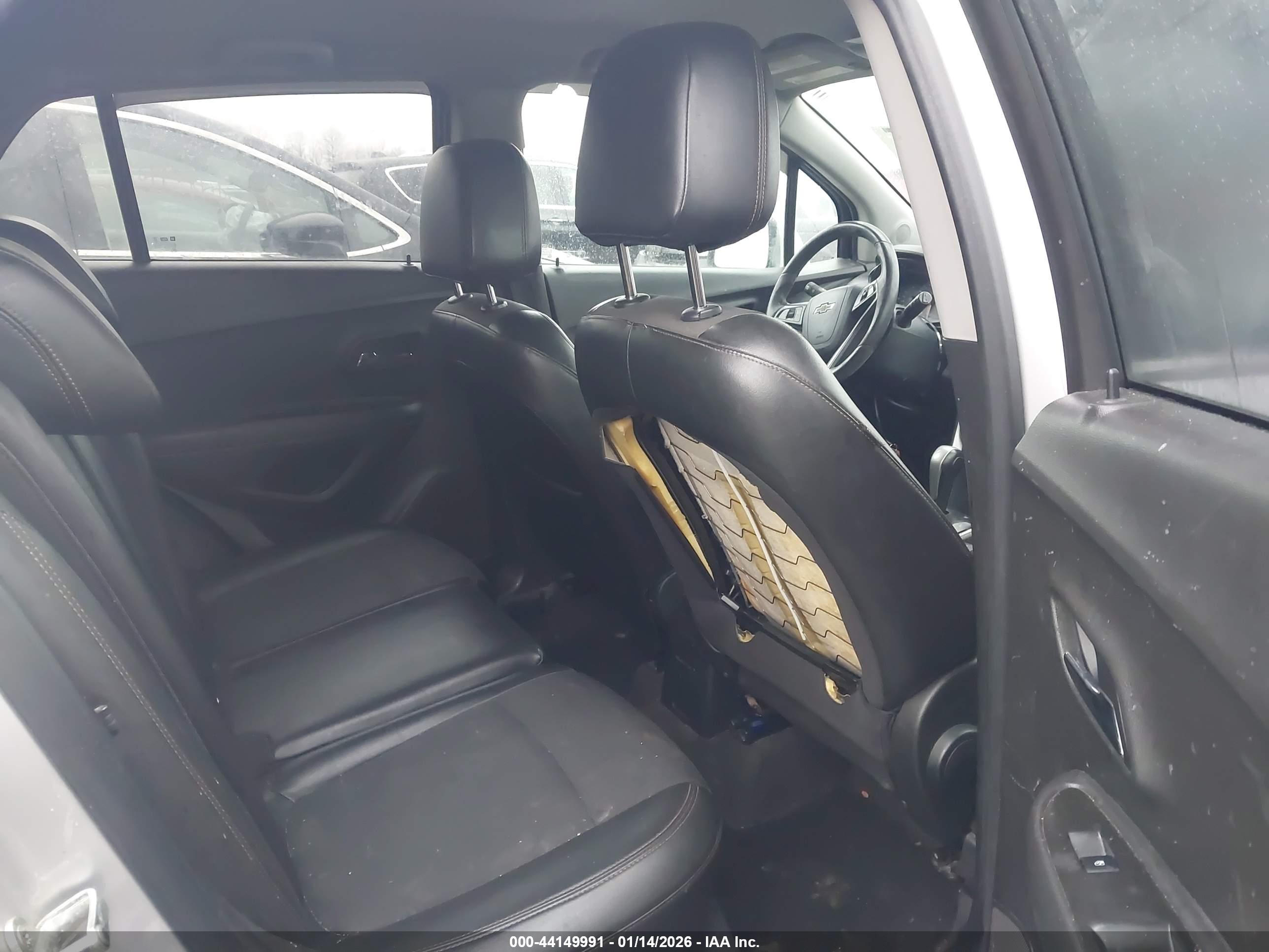 CHEVROLET TRAX image 8