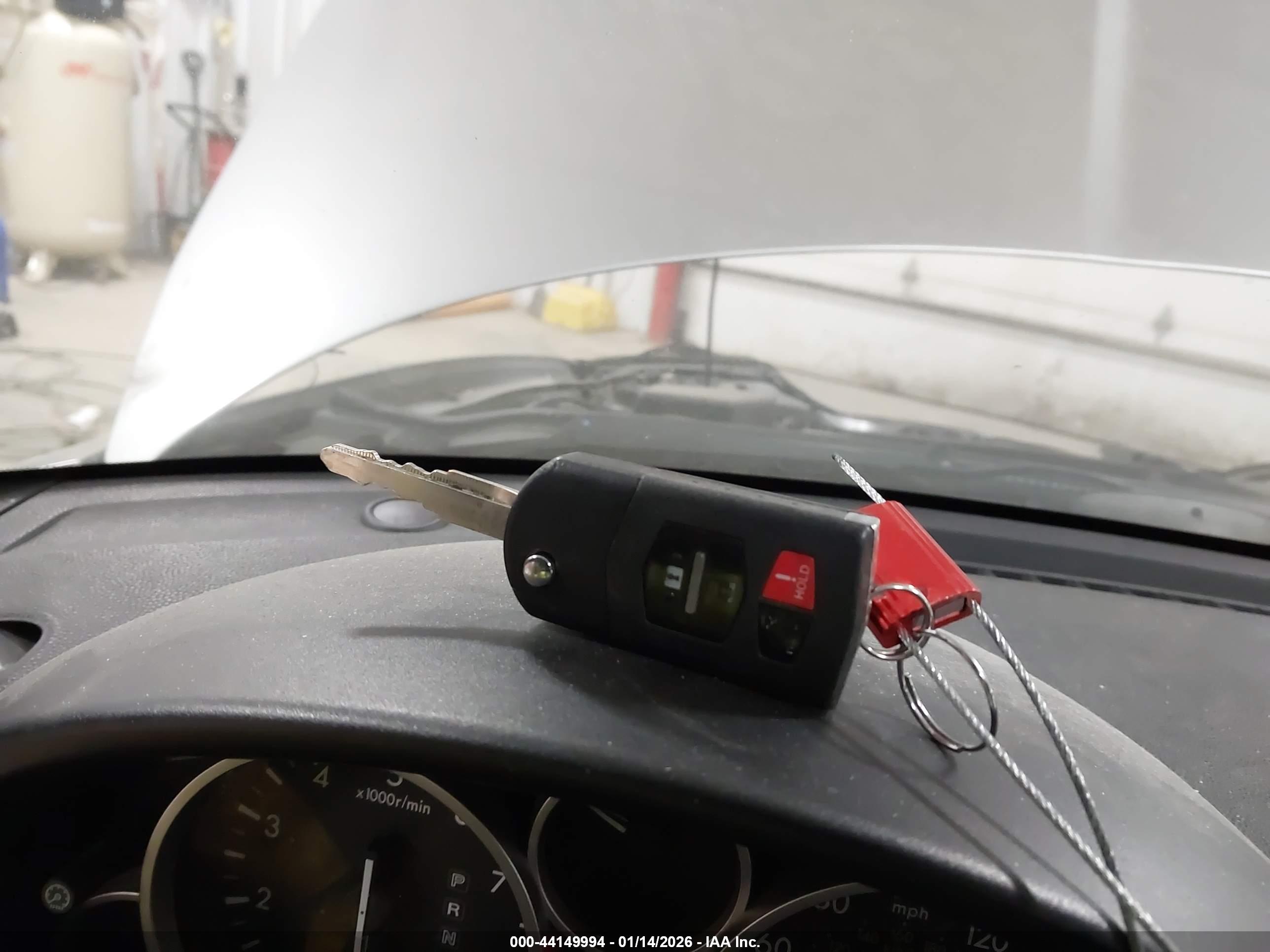 MAZDA MX-5 image 11