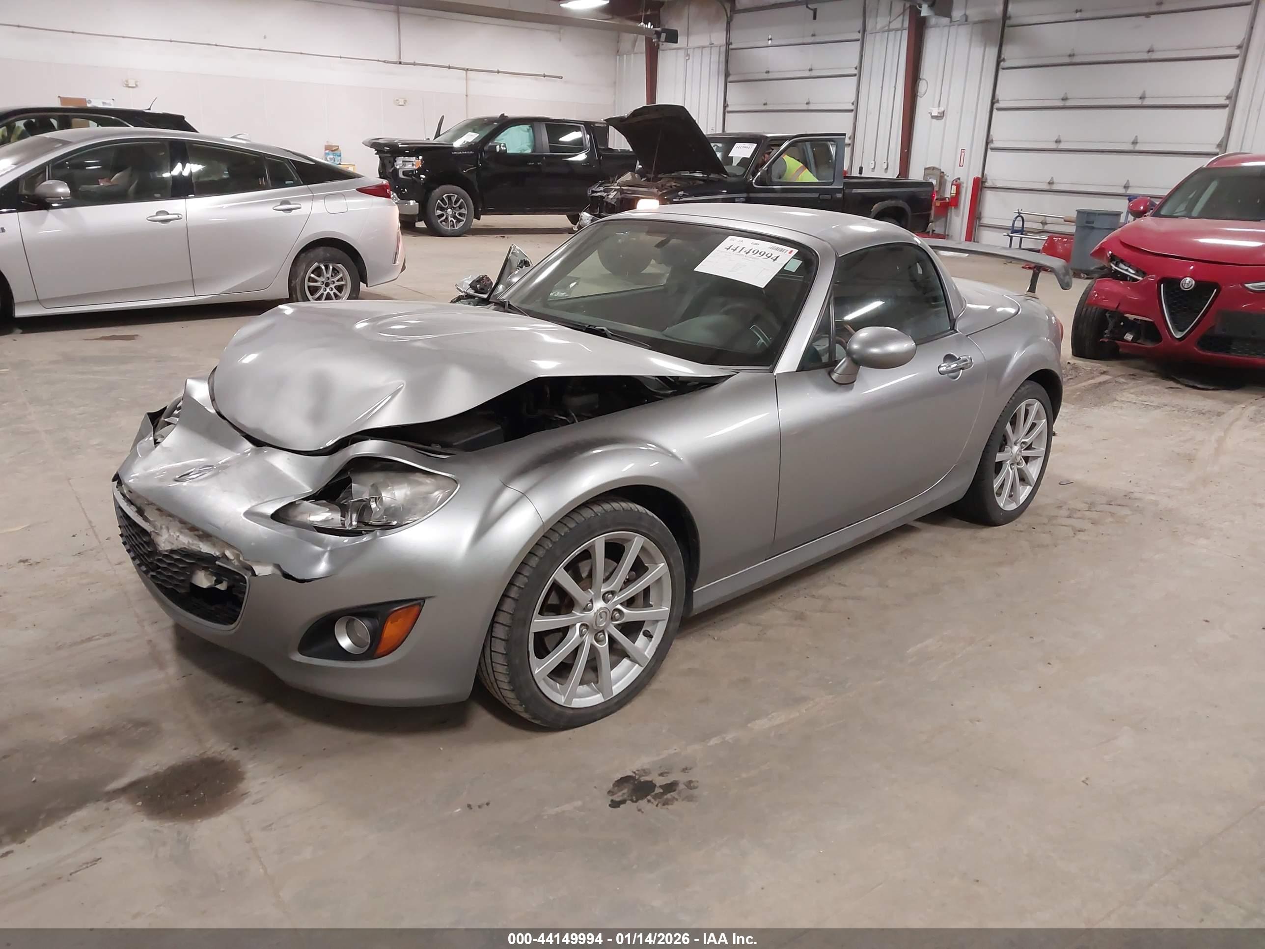 MAZDA MX-5 image 2