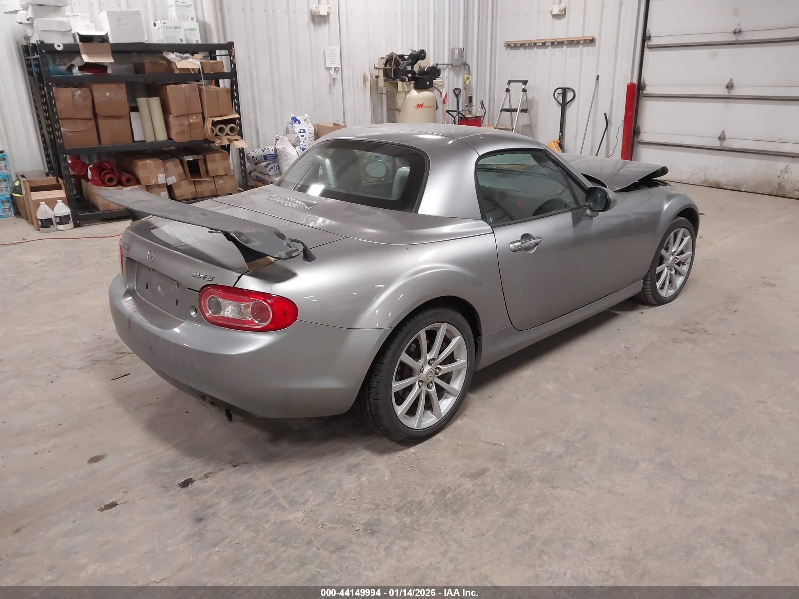 MAZDA MX-5 image 4
