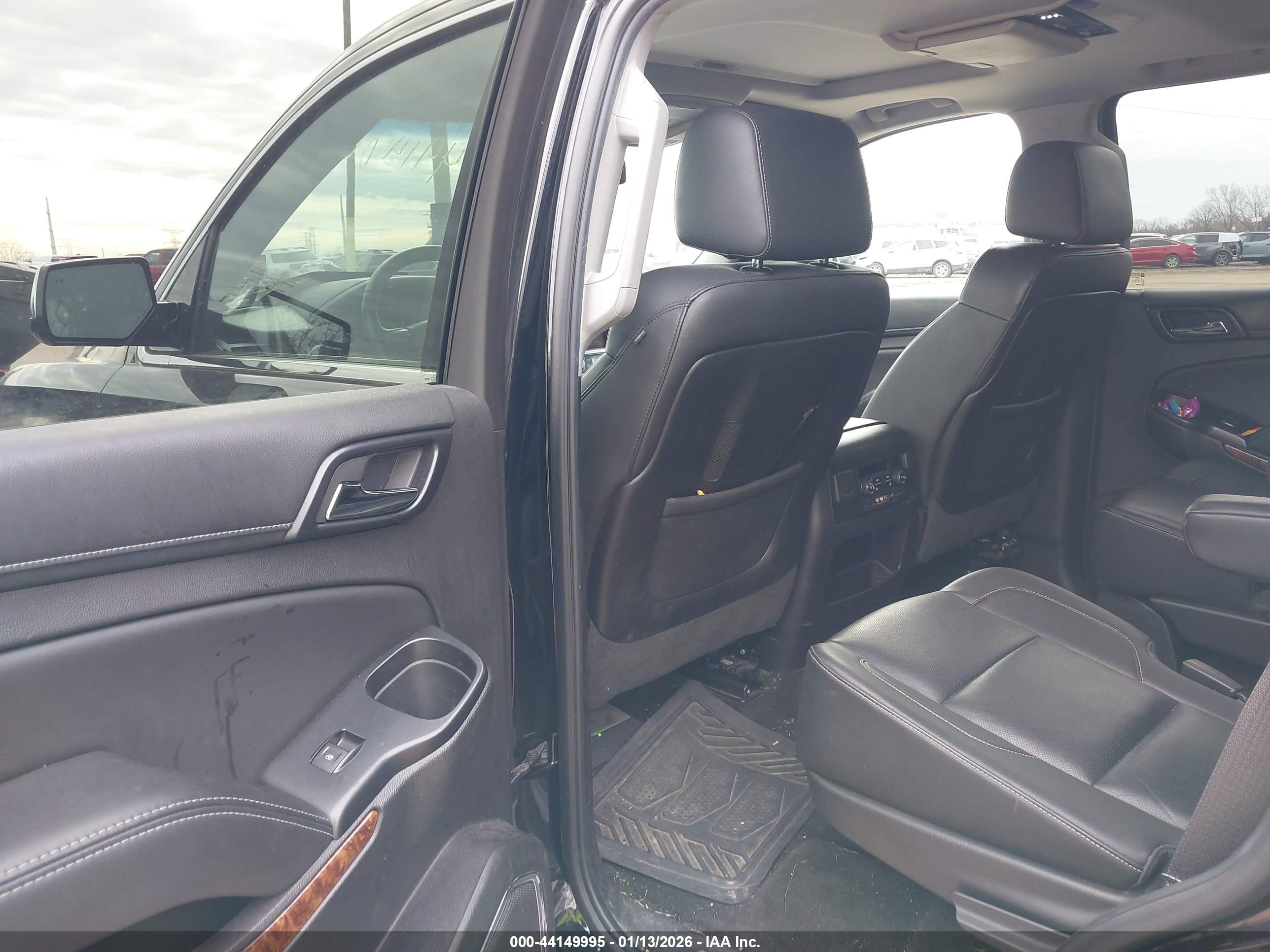 CHEVROLET TAHOE image 8