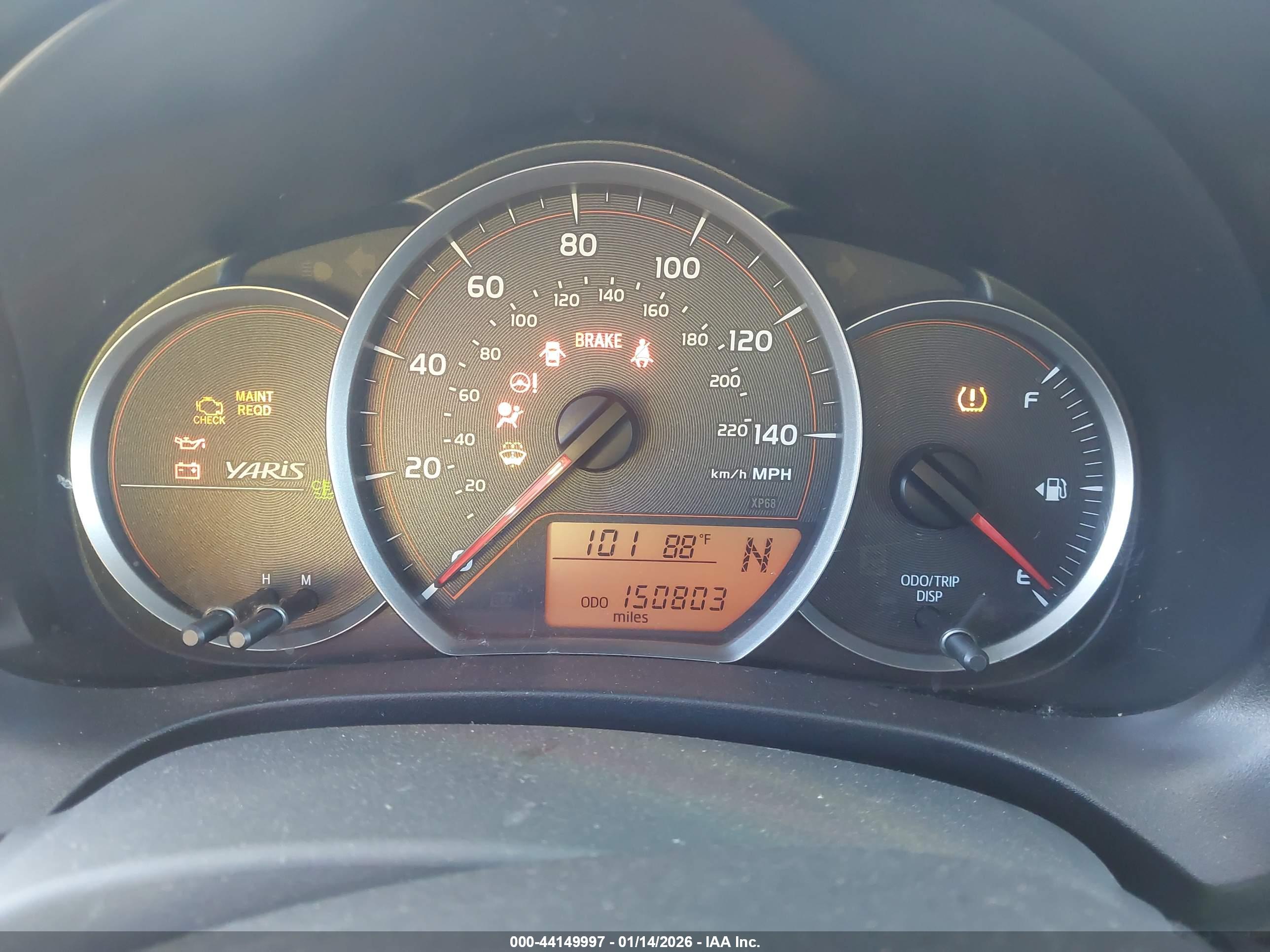 TOYOTA YARIS image 7