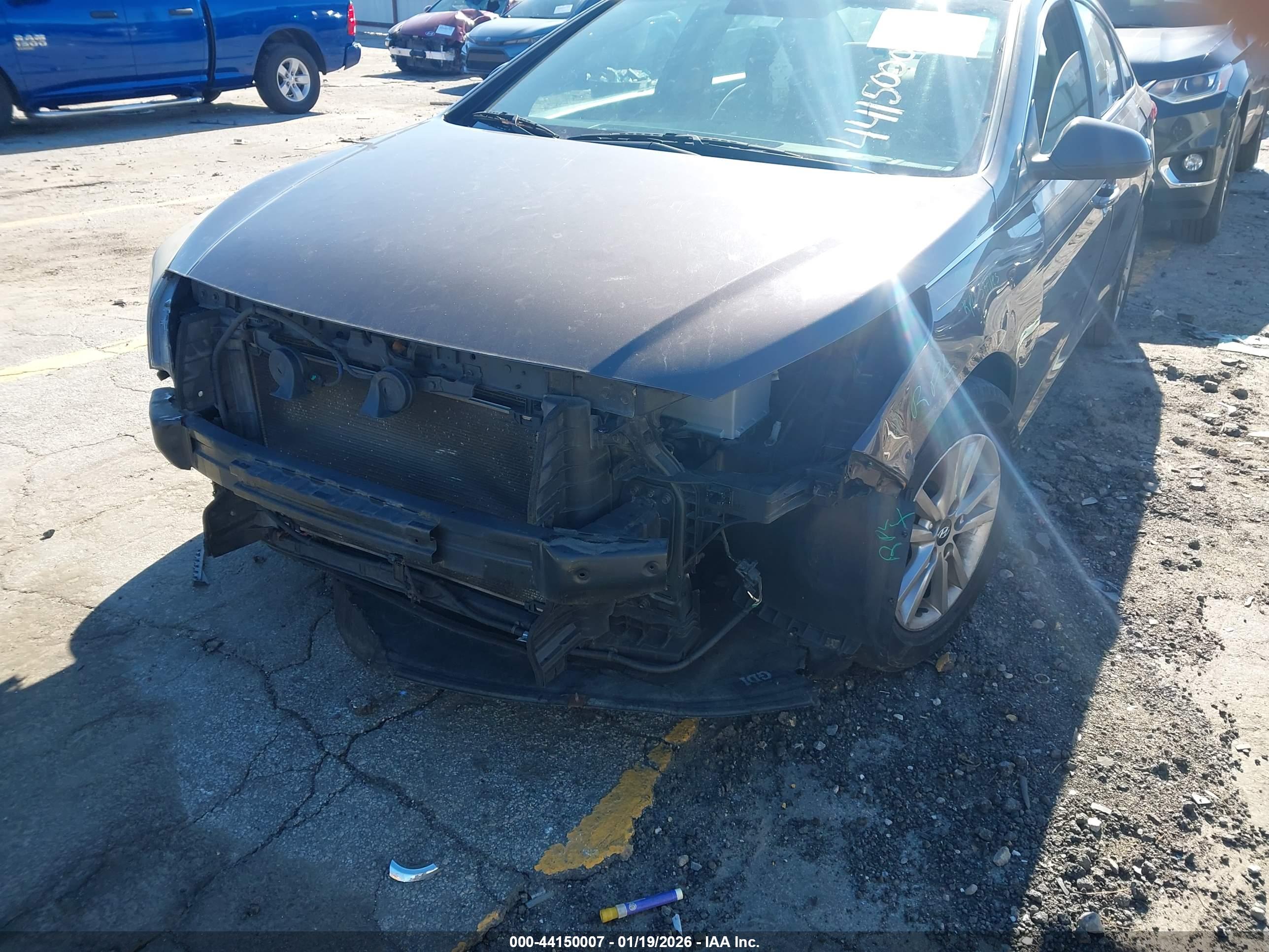 HYUNDAI SONATA image 6