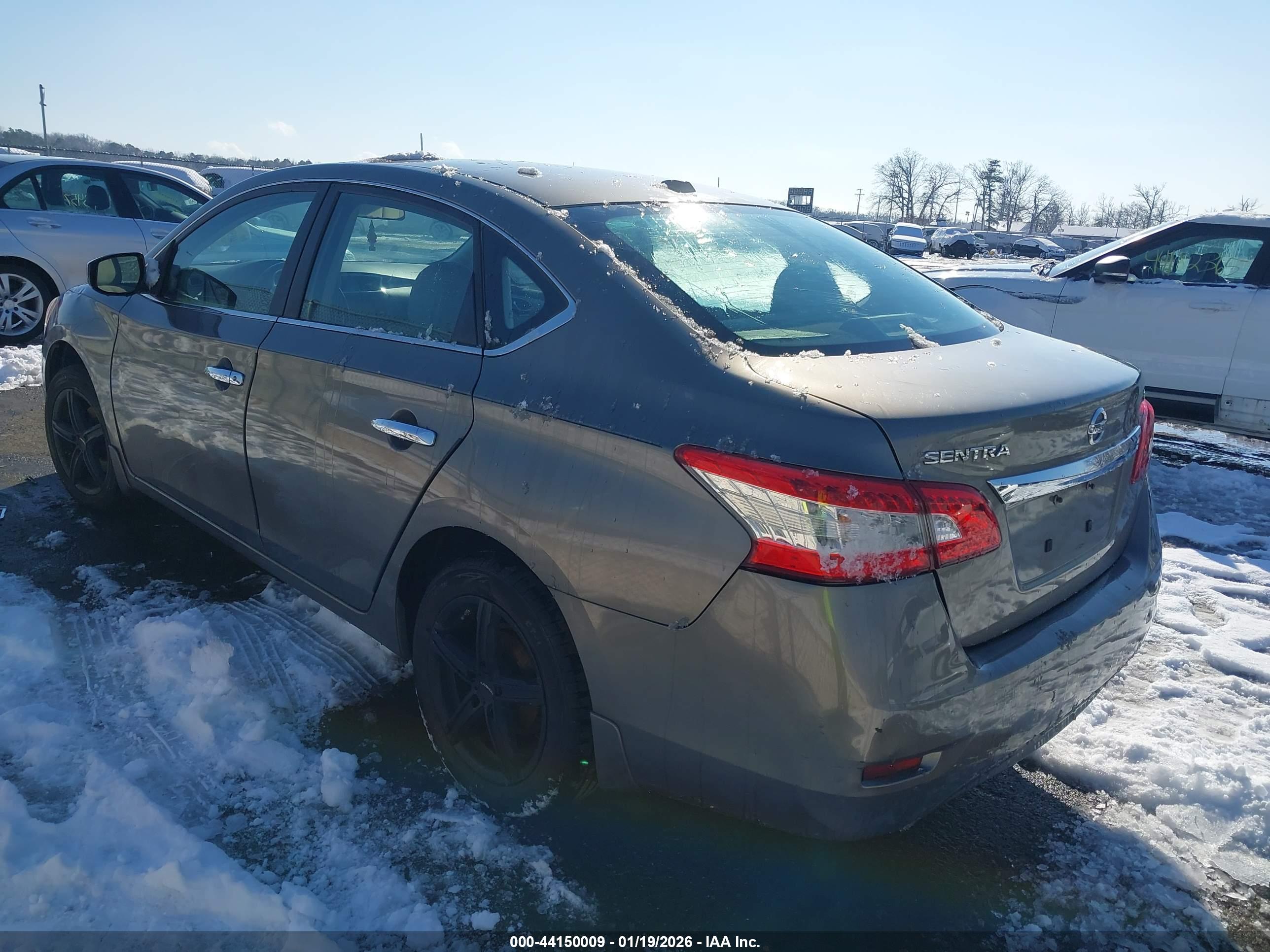NISSAN SENTRA image 3