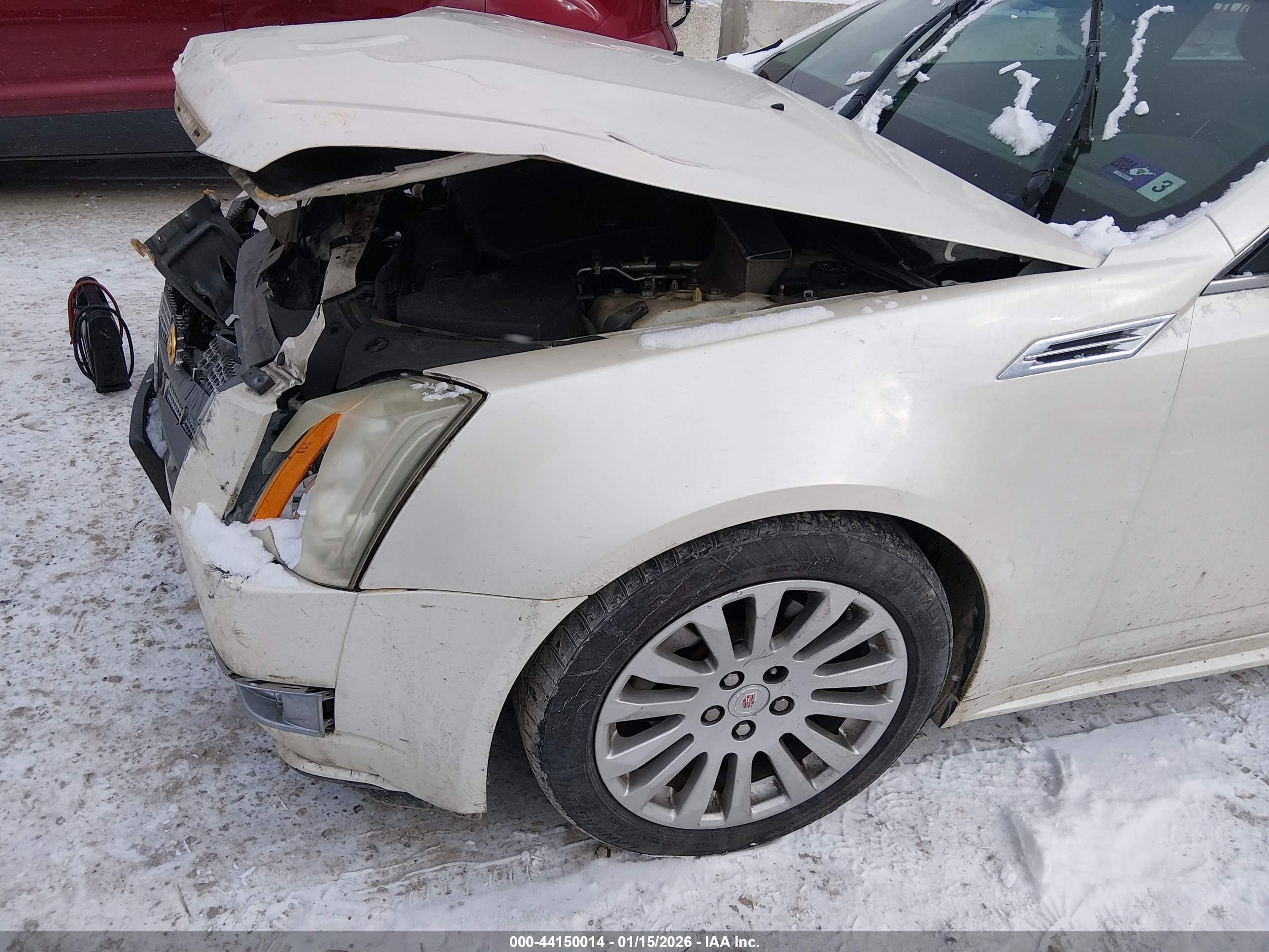 CADILLAC CTS image 6