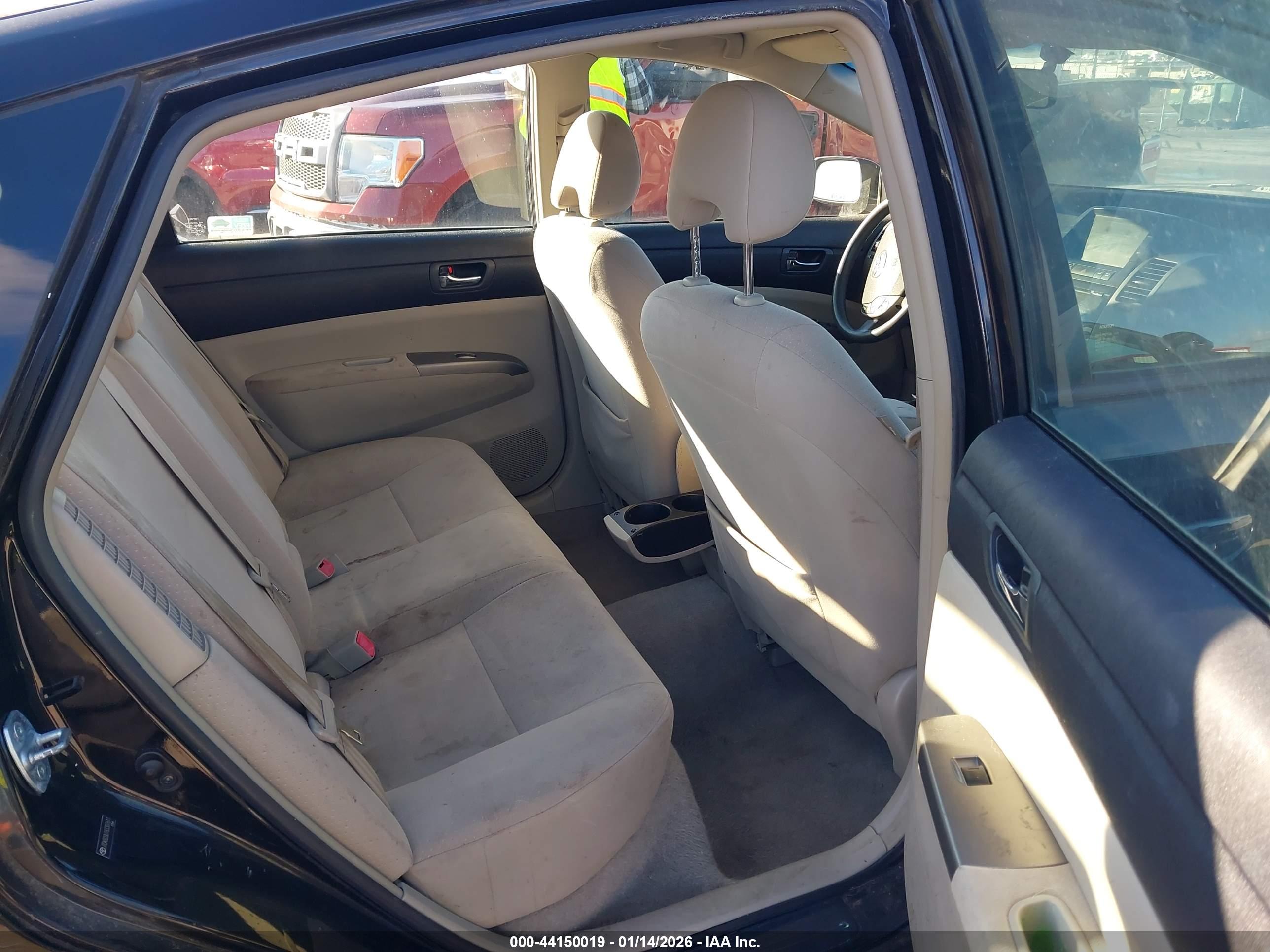 TOYOTA PRIUS image 8