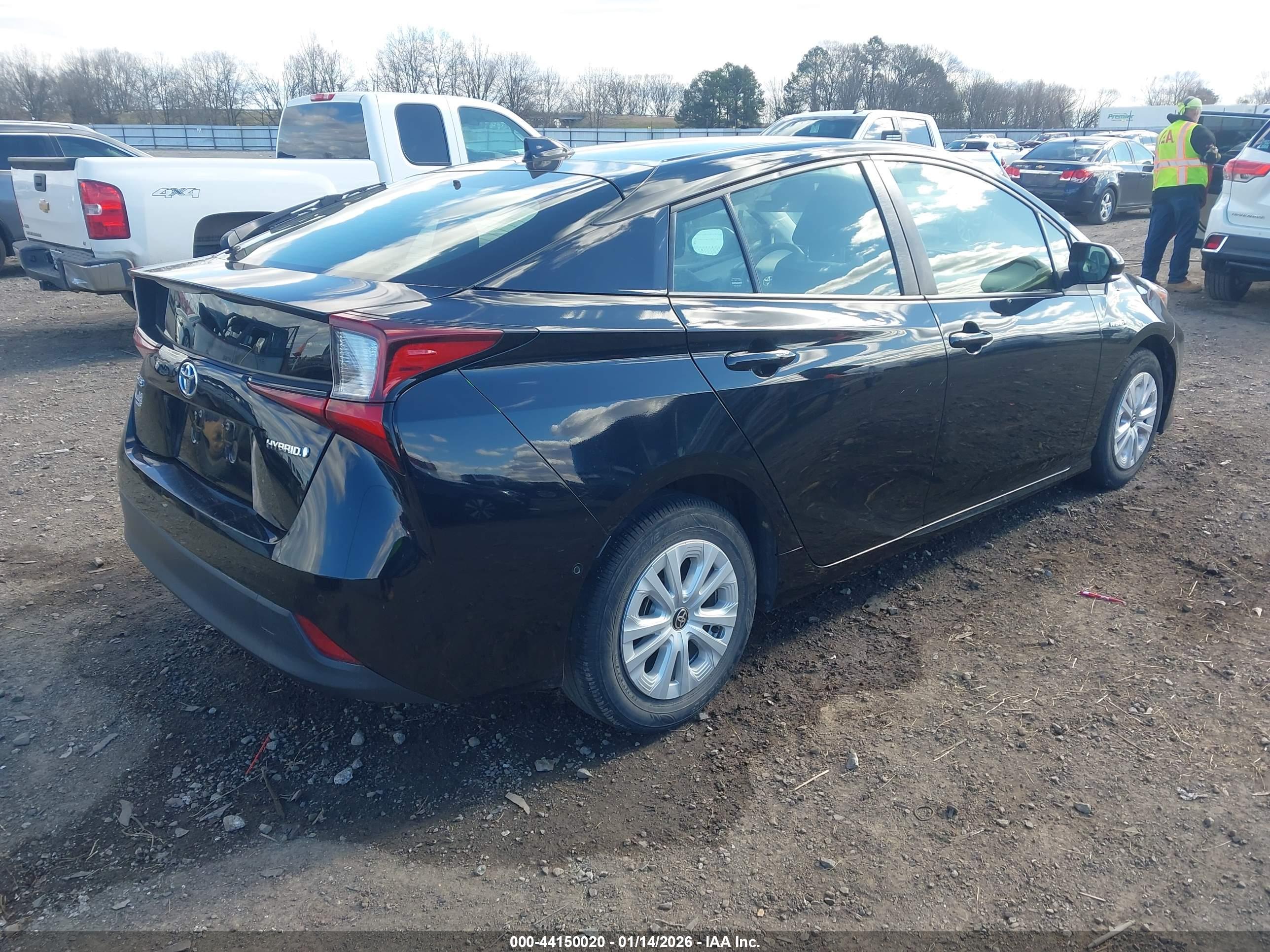 TOYOTA PRIUS image 4
