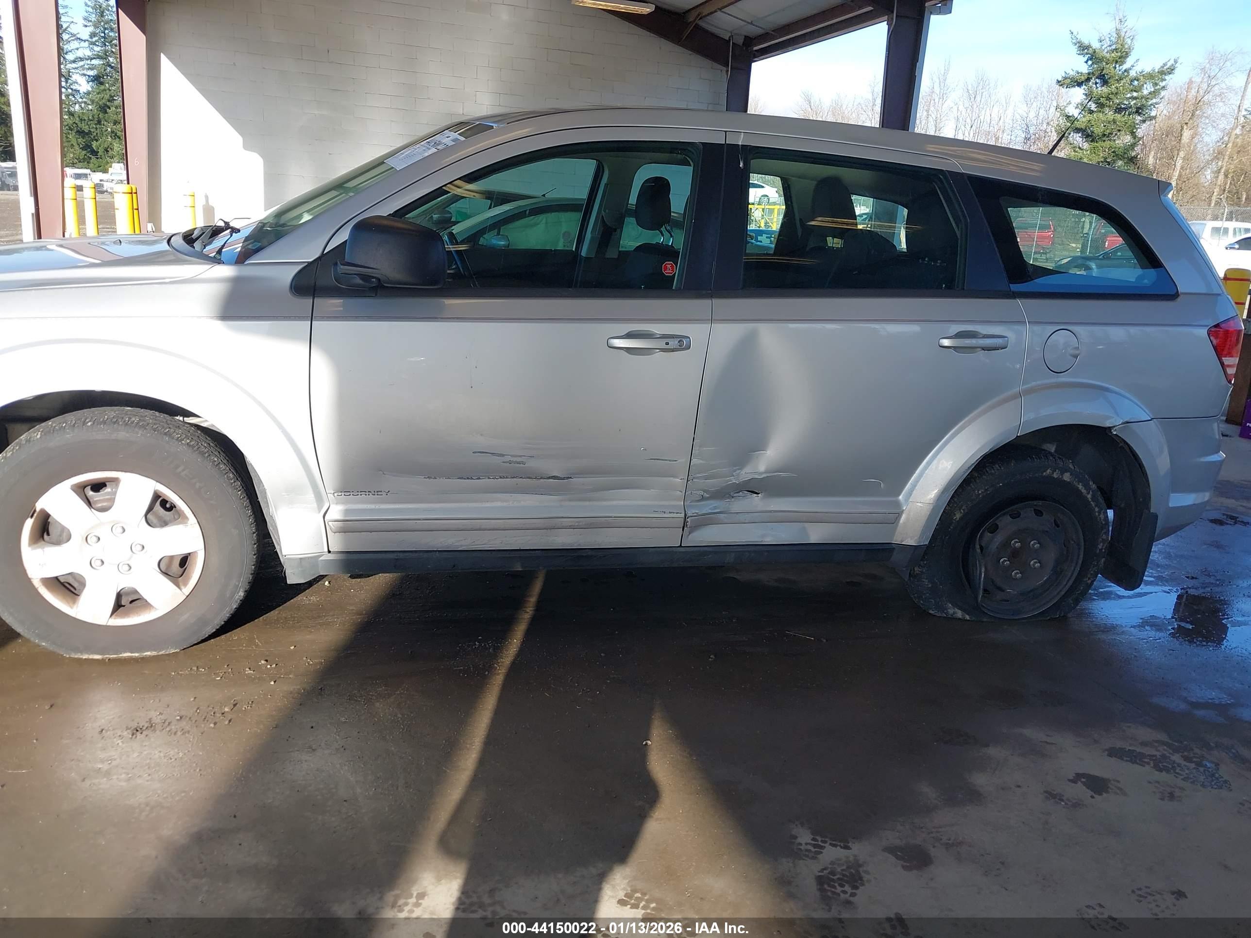 DODGE JOURNEY image 6