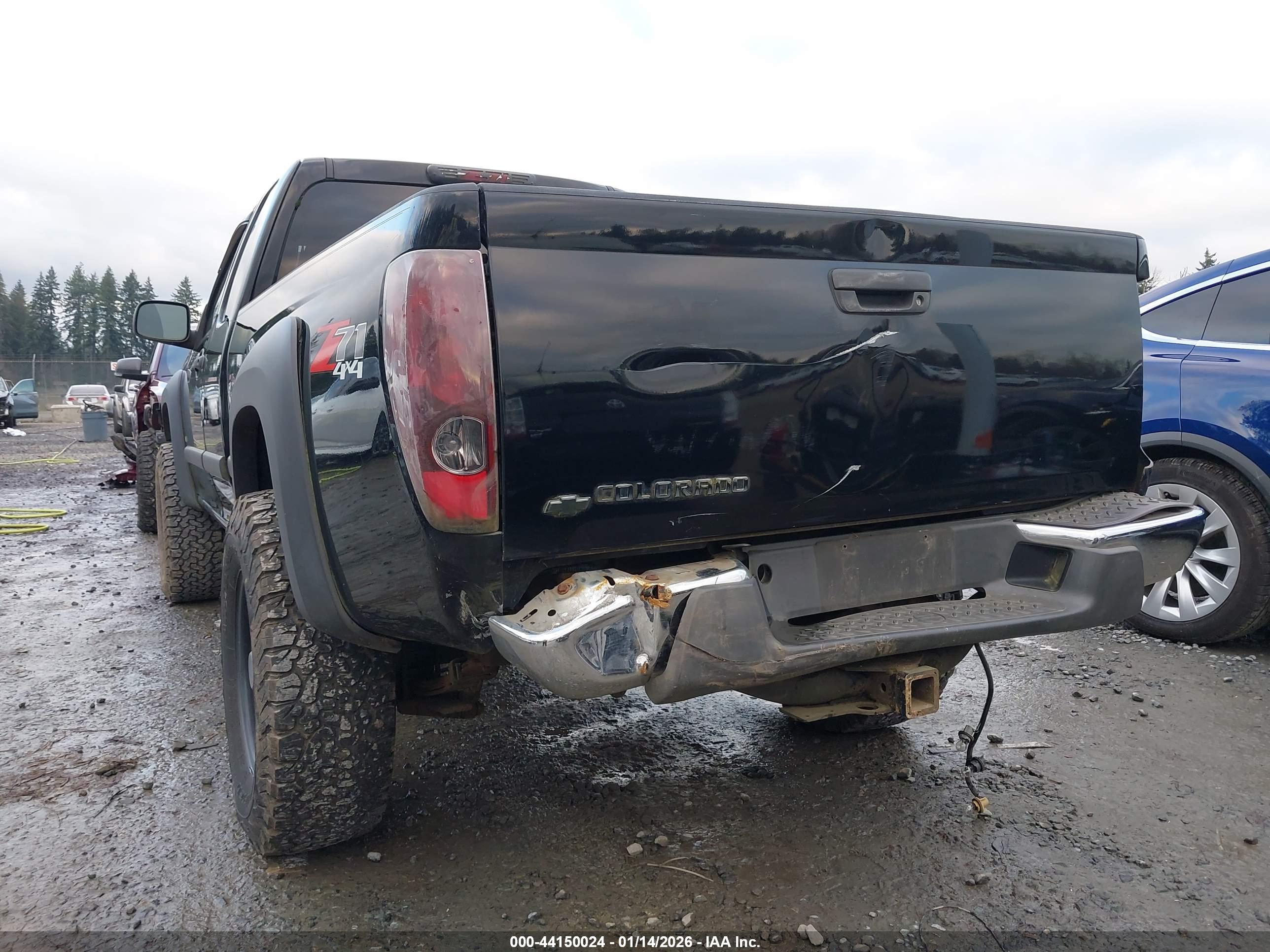 CHEVROLET COLORADO image 6