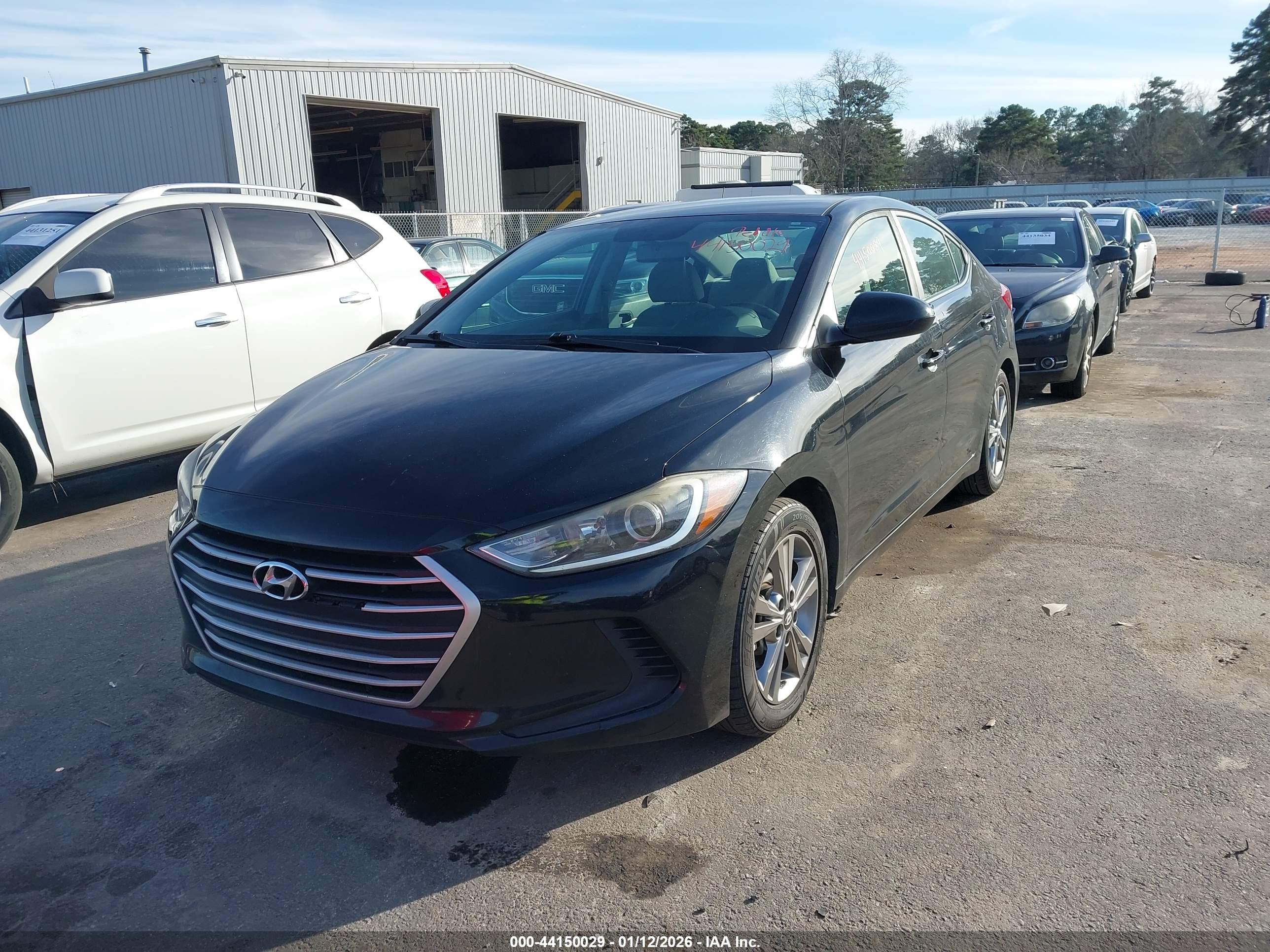 HYUNDAI ELANTRA image 2