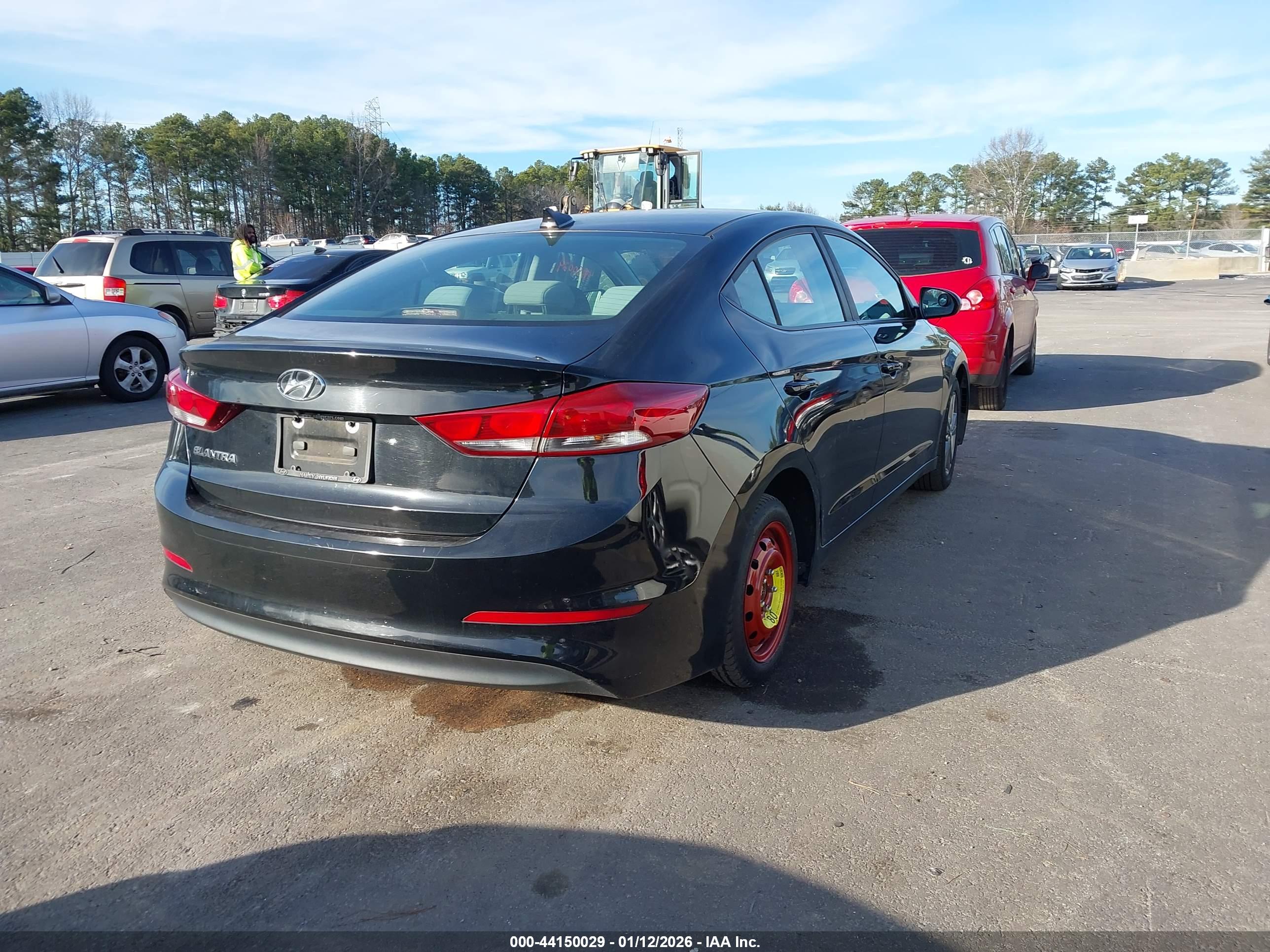 HYUNDAI ELANTRA image 4