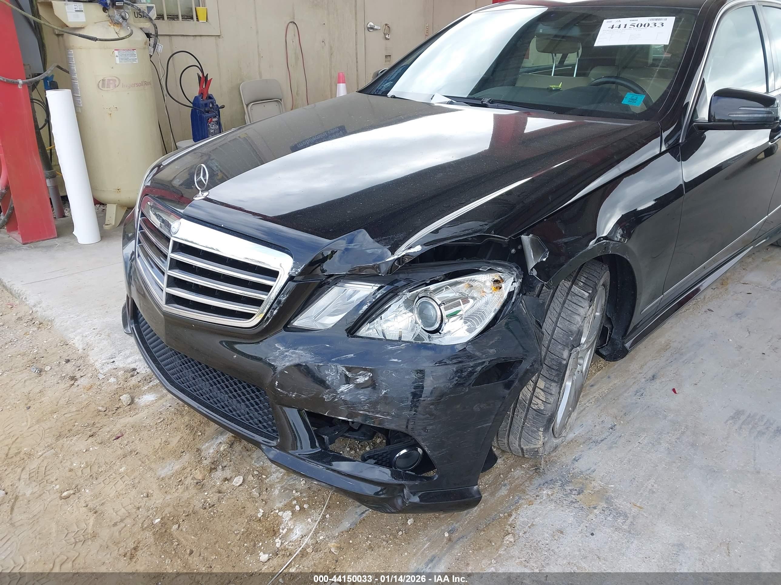 MERCEDES-BENZ E image 6