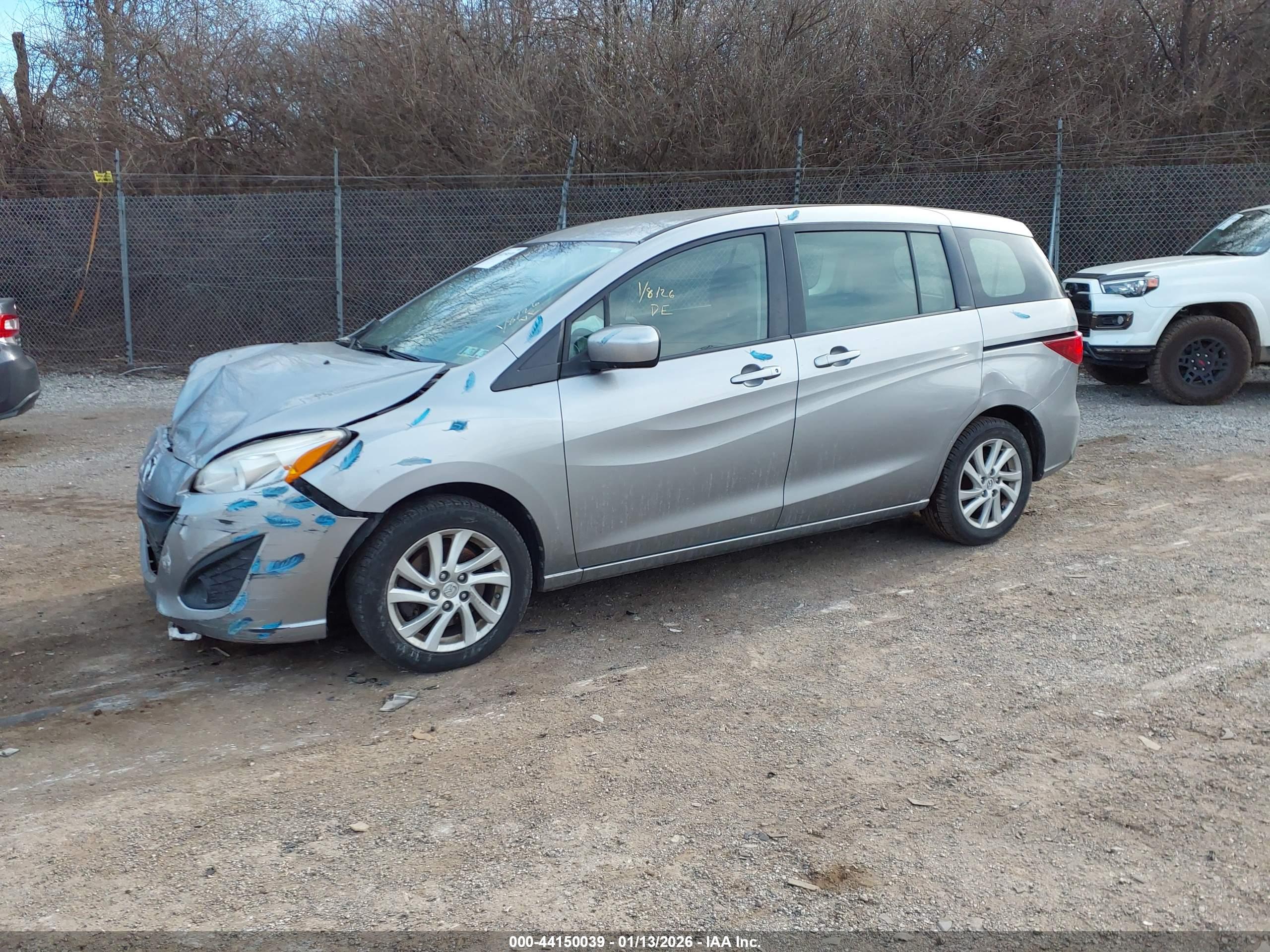 MAZDA MAZDA5 image 2
