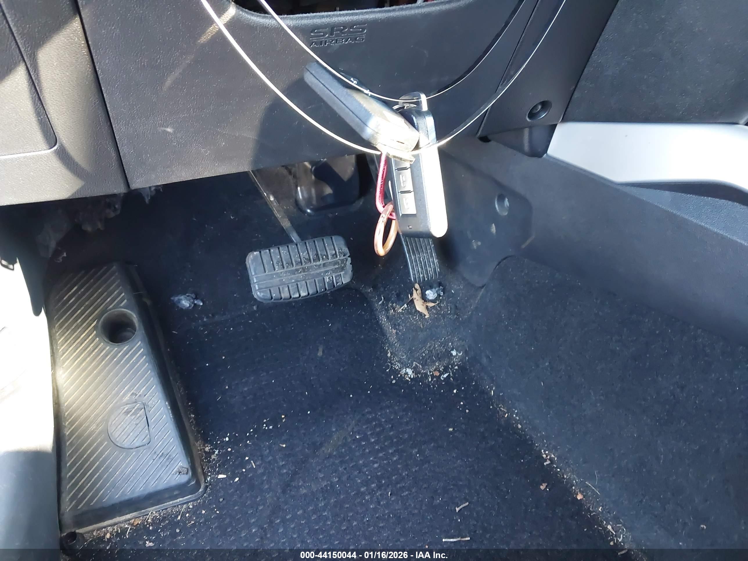 MITSUBISHI OUTLANDER image 11