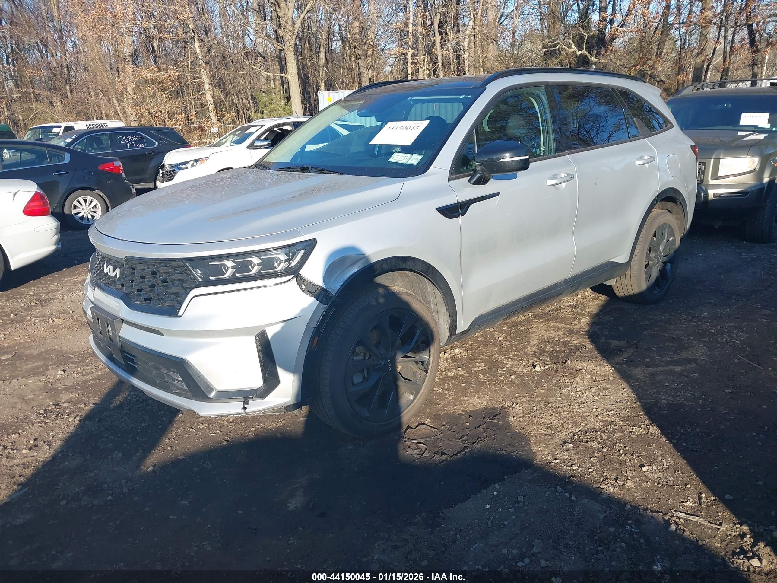 KIA SORENTO image 2