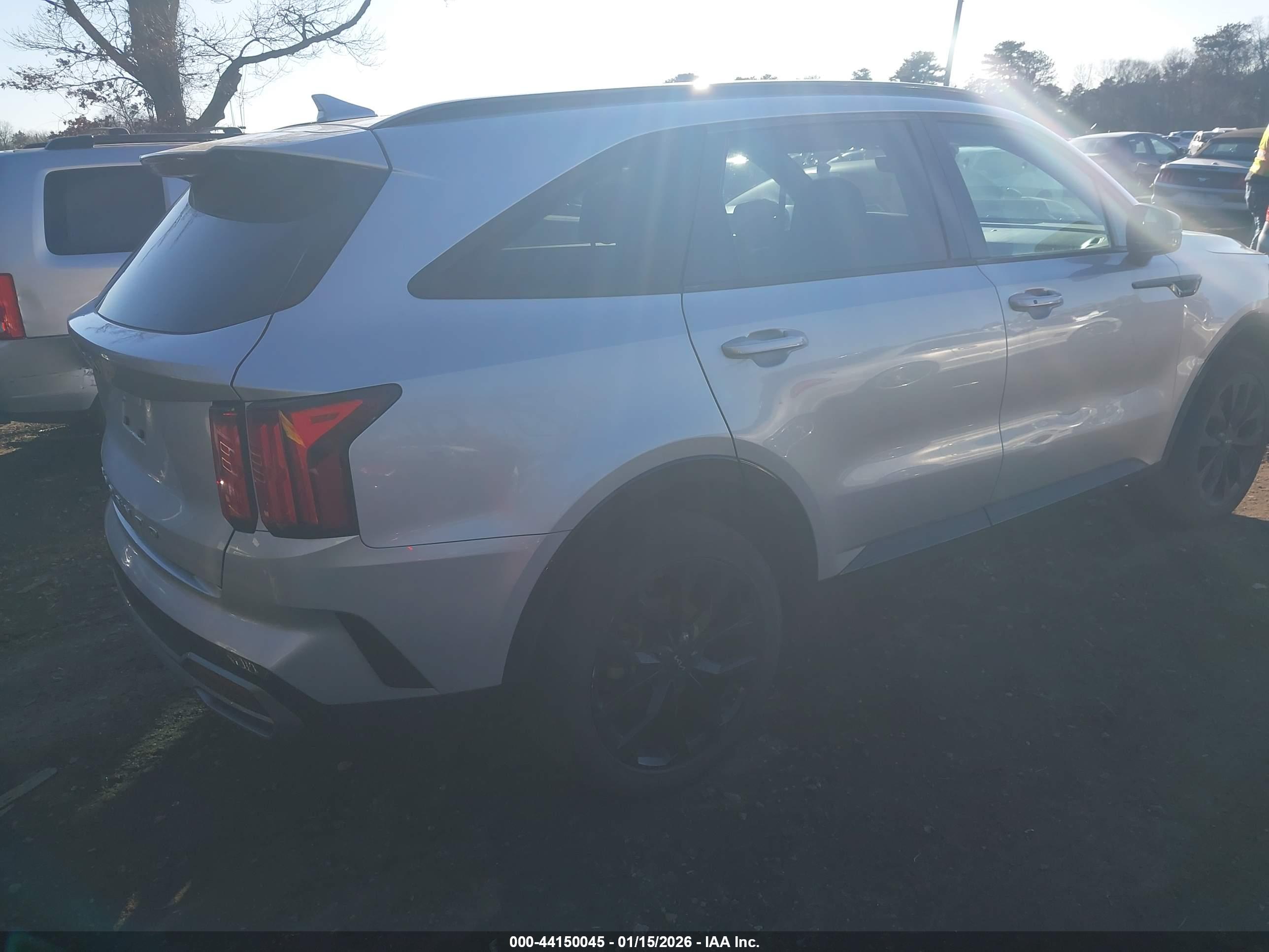KIA SORENTO image 4