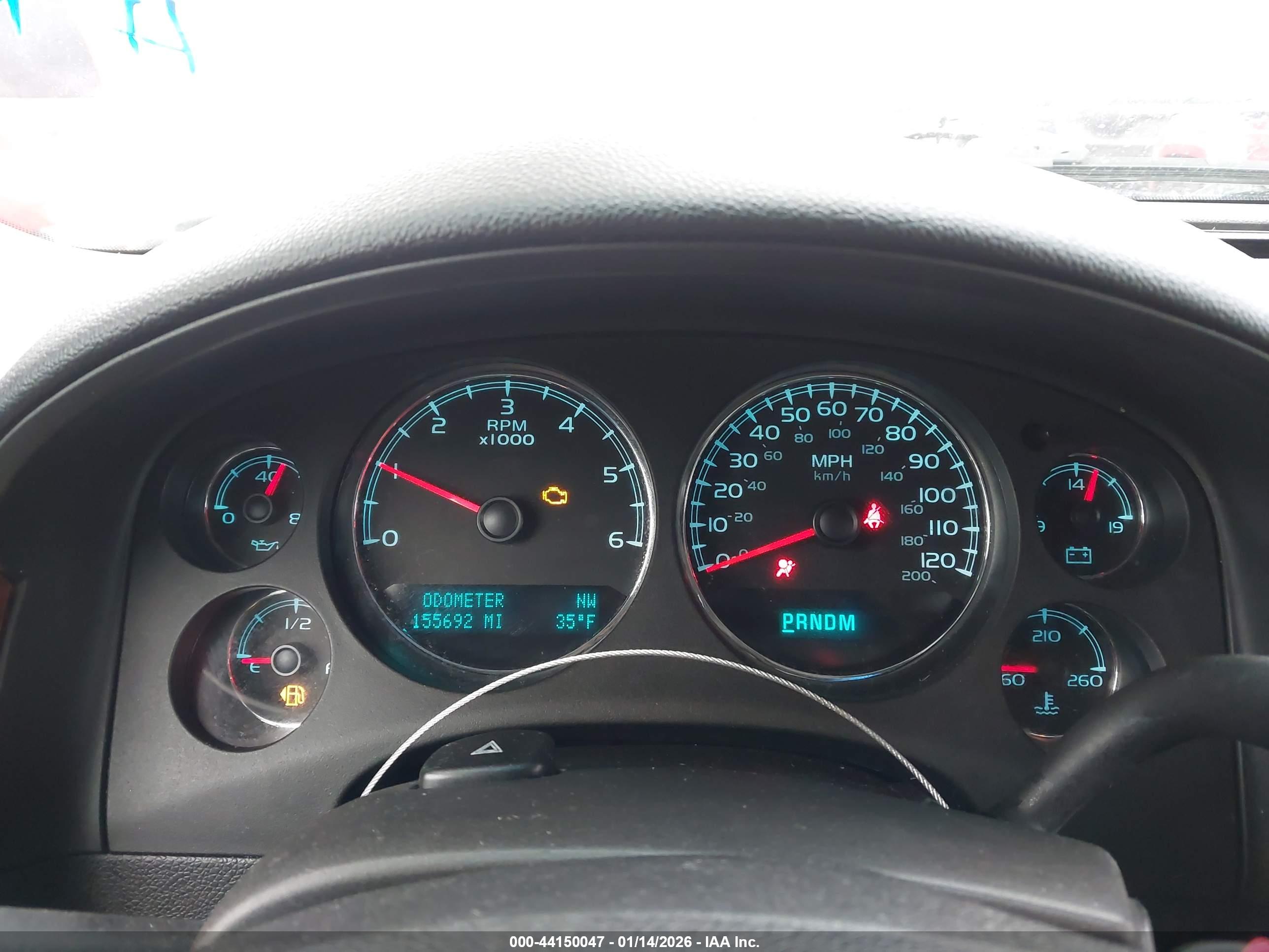 CHEVROLET SUBURBAN image 7