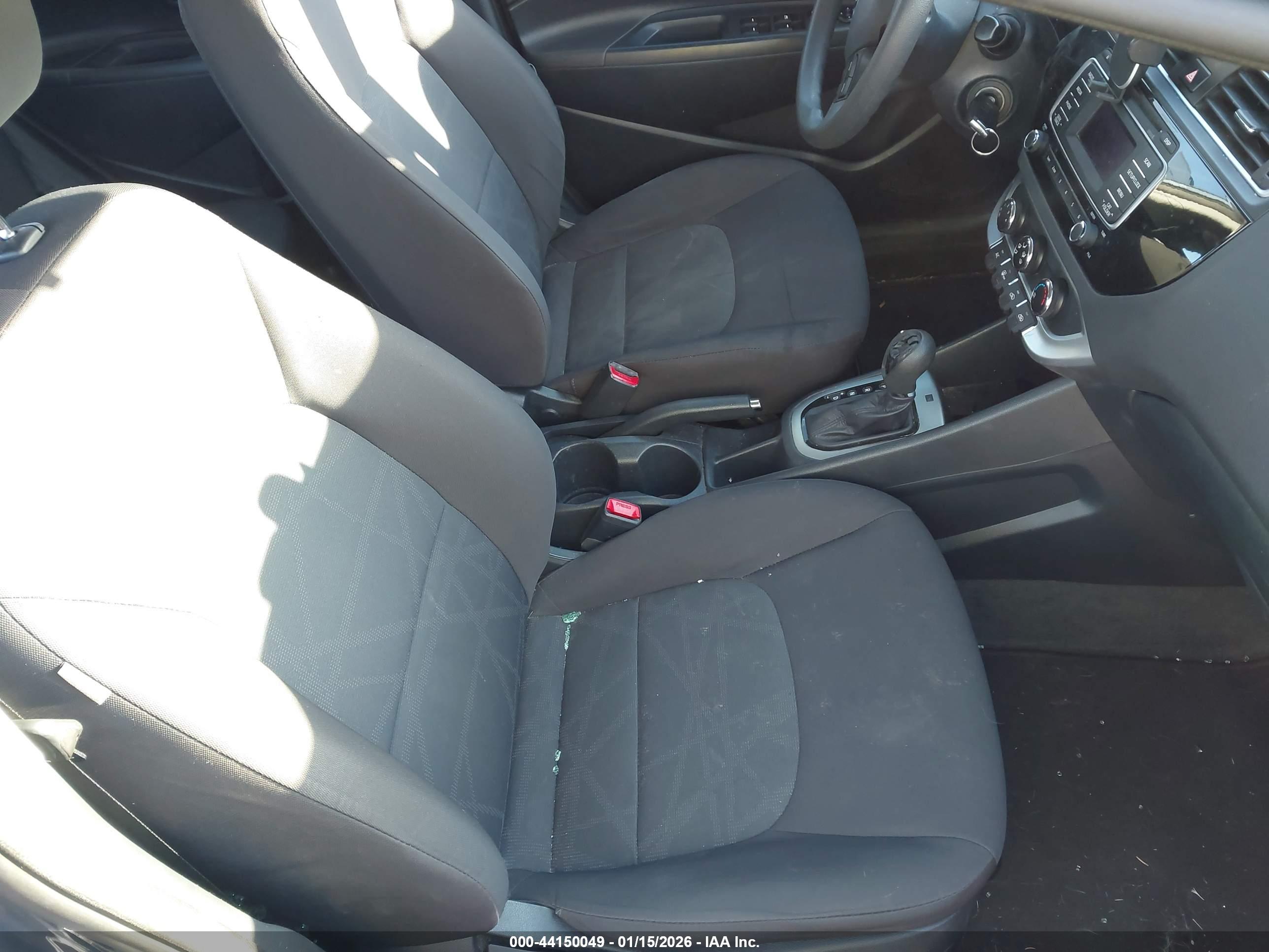 KIA RIO image 5
