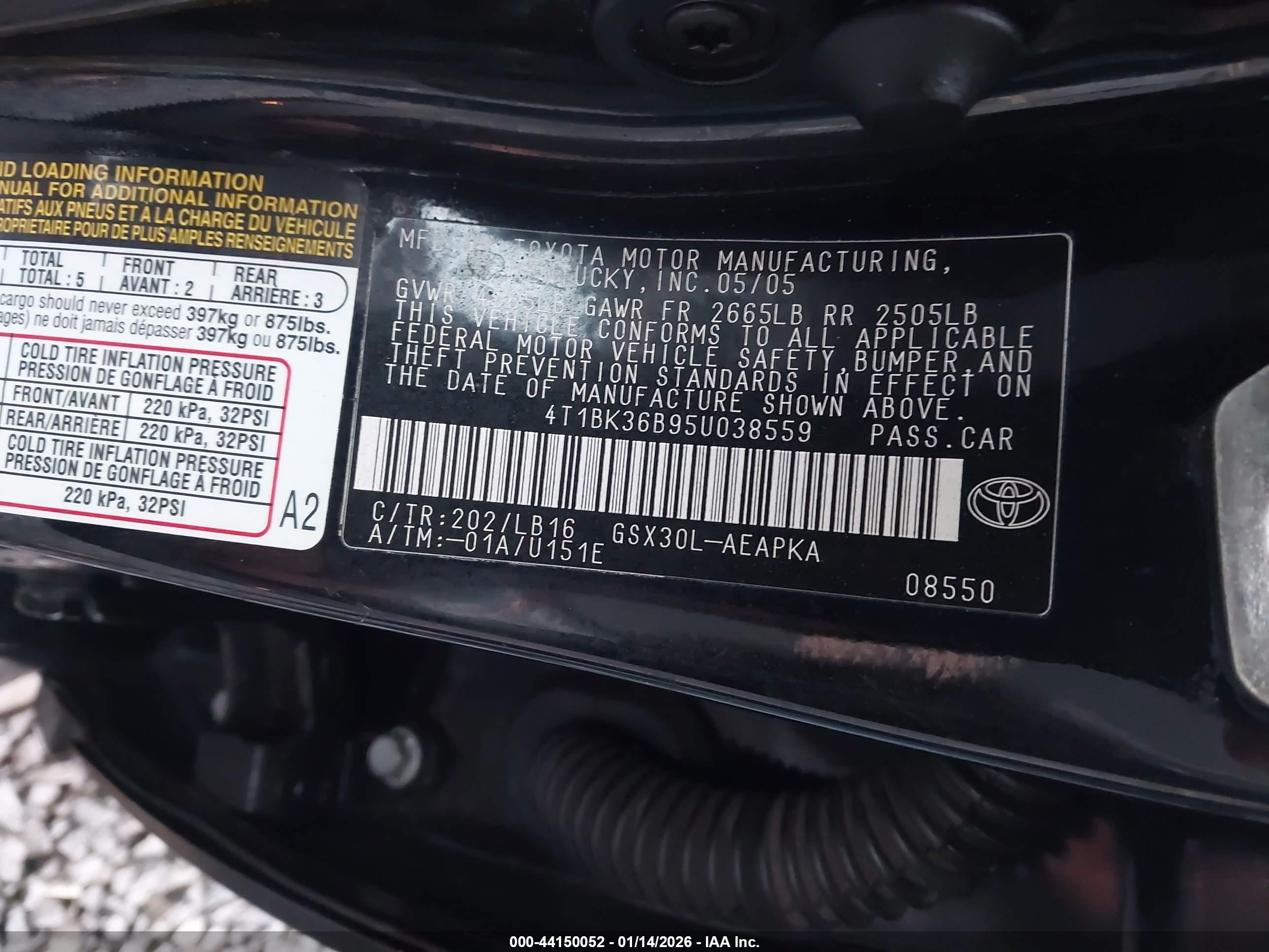 TOYOTA AVALON image 9