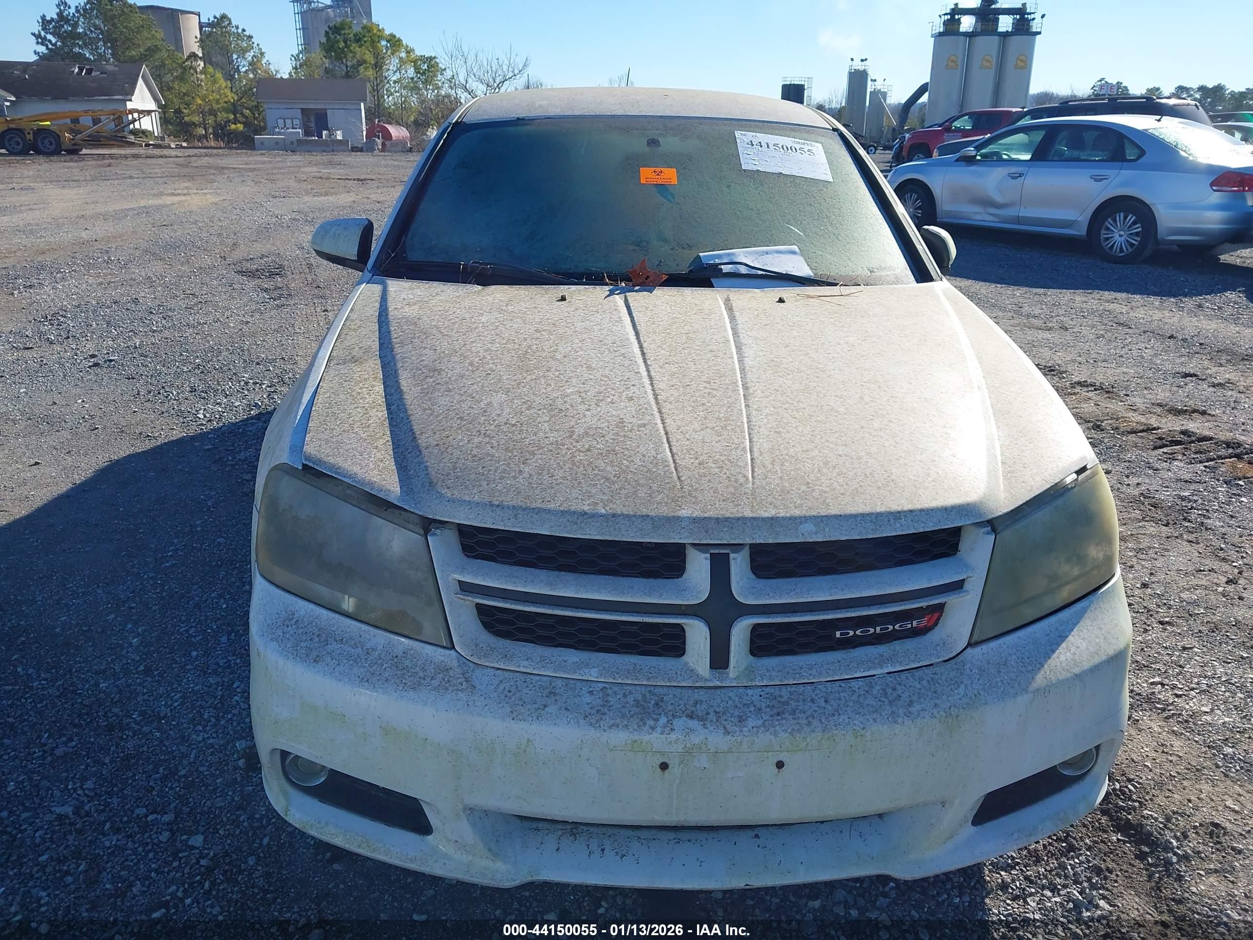DODGE AVENGER image 10