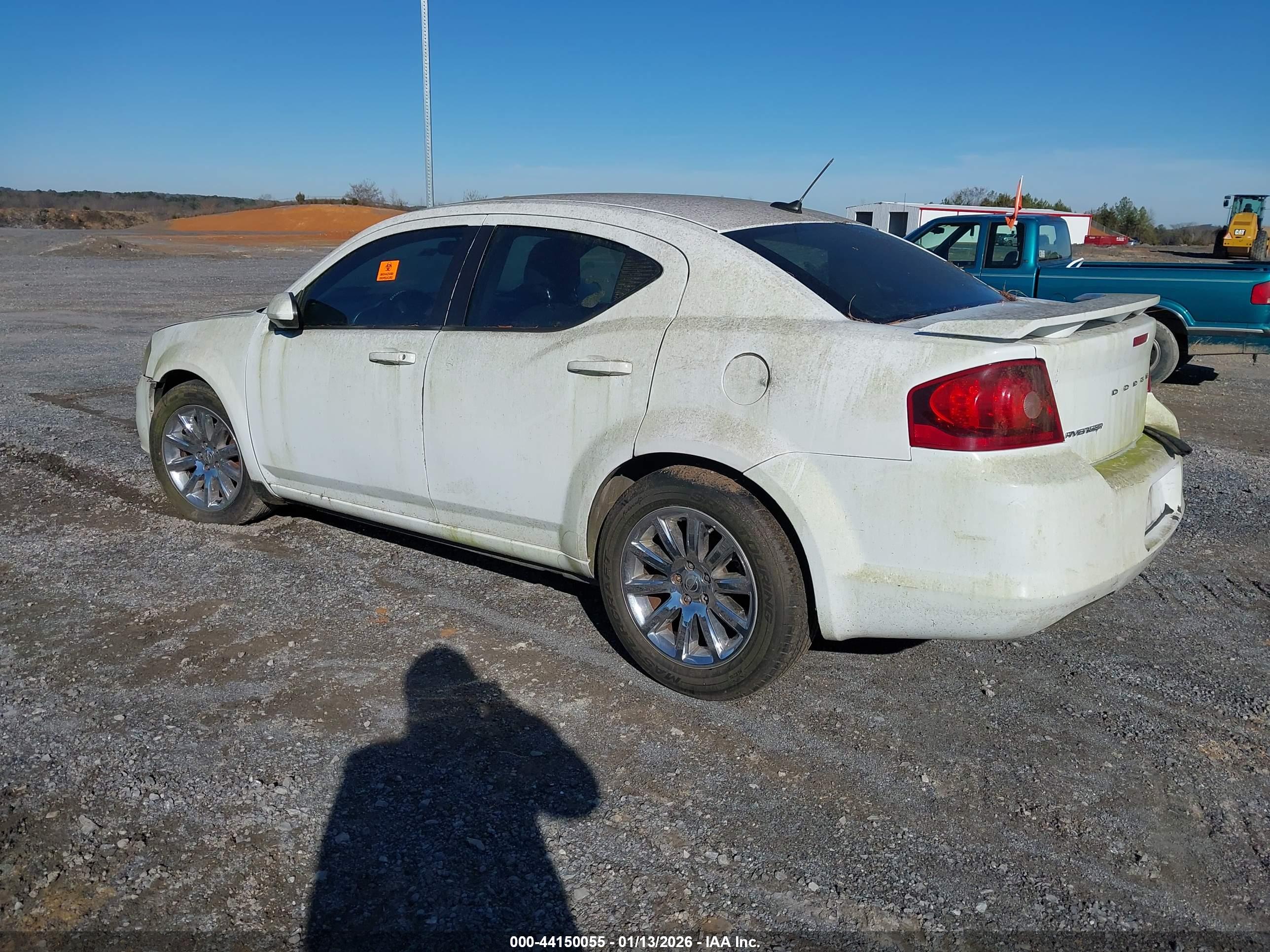 DODGE AVENGER image 3
